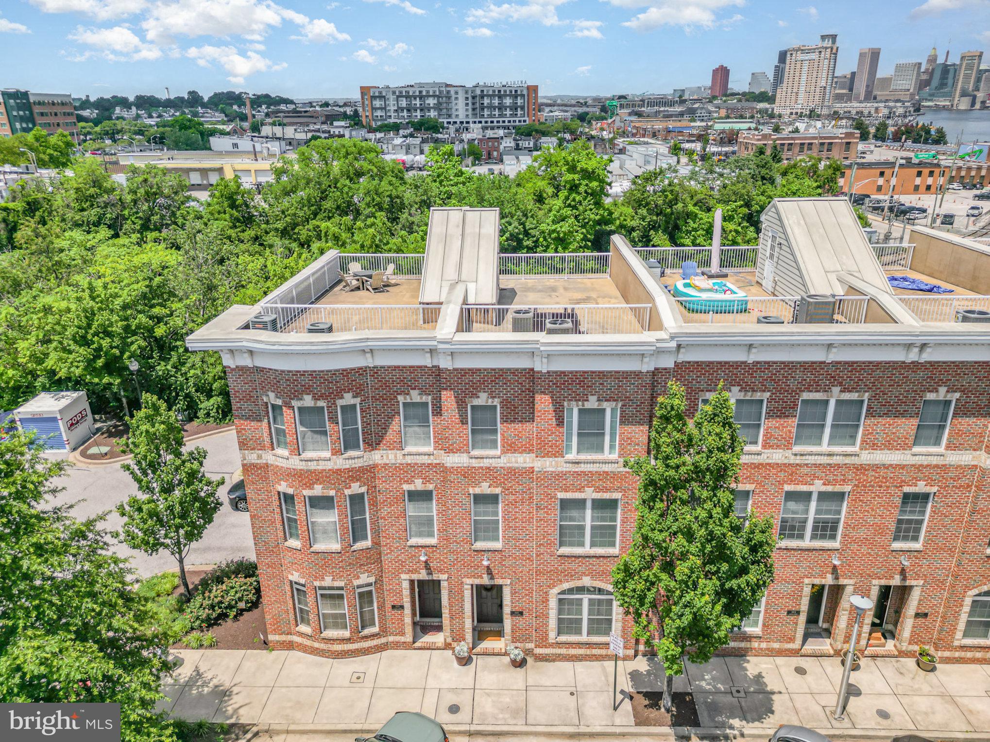 LOCUST POINT - Residential