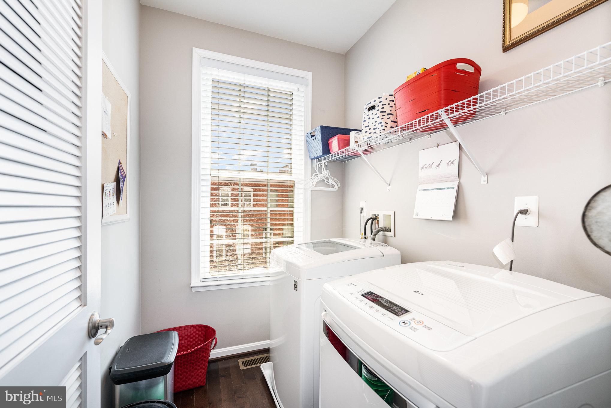 LOCUST POINT - Residential