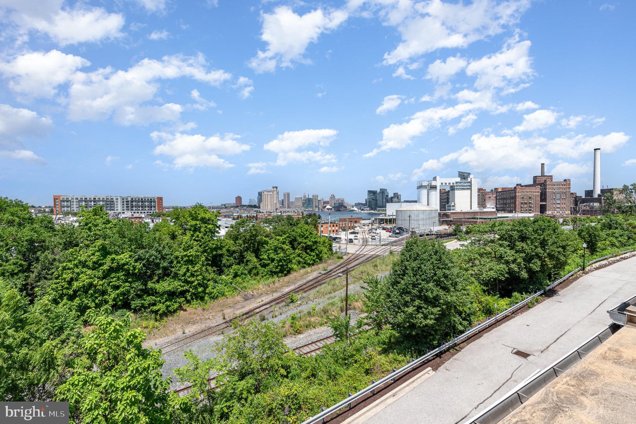 LOCUST POINT - Residential