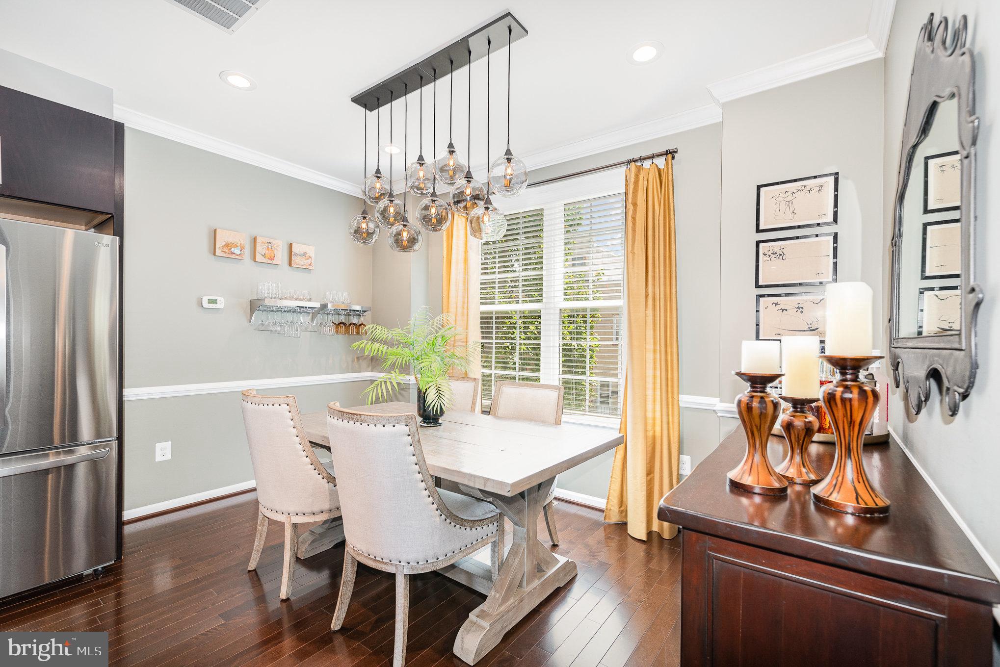 LOCUST POINT - Residential