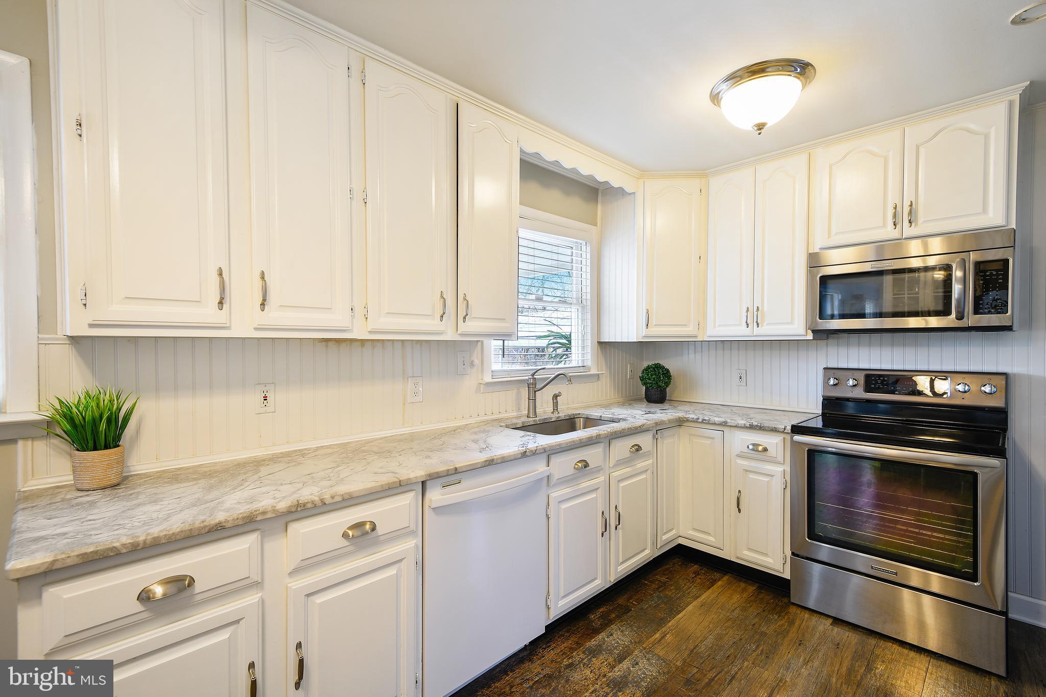 STEWART LEVEL - Residential