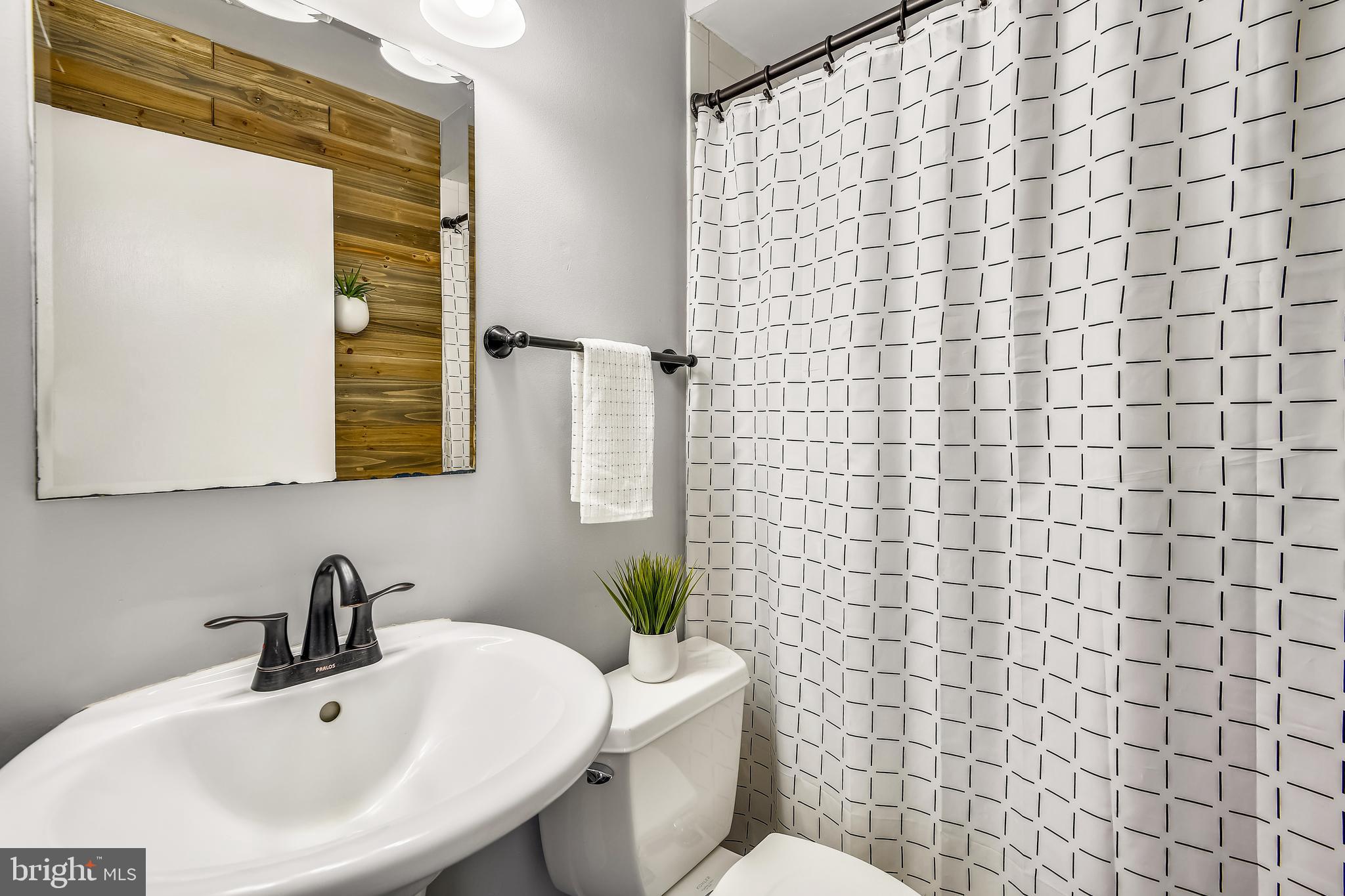 STEWART LEVEL - Residential