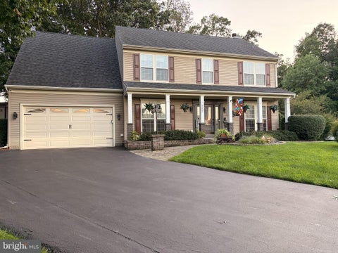 Photo of 506 Eventide Ct, MOUNT AIRY, MD 21771 (MLS # MDFR2087958)