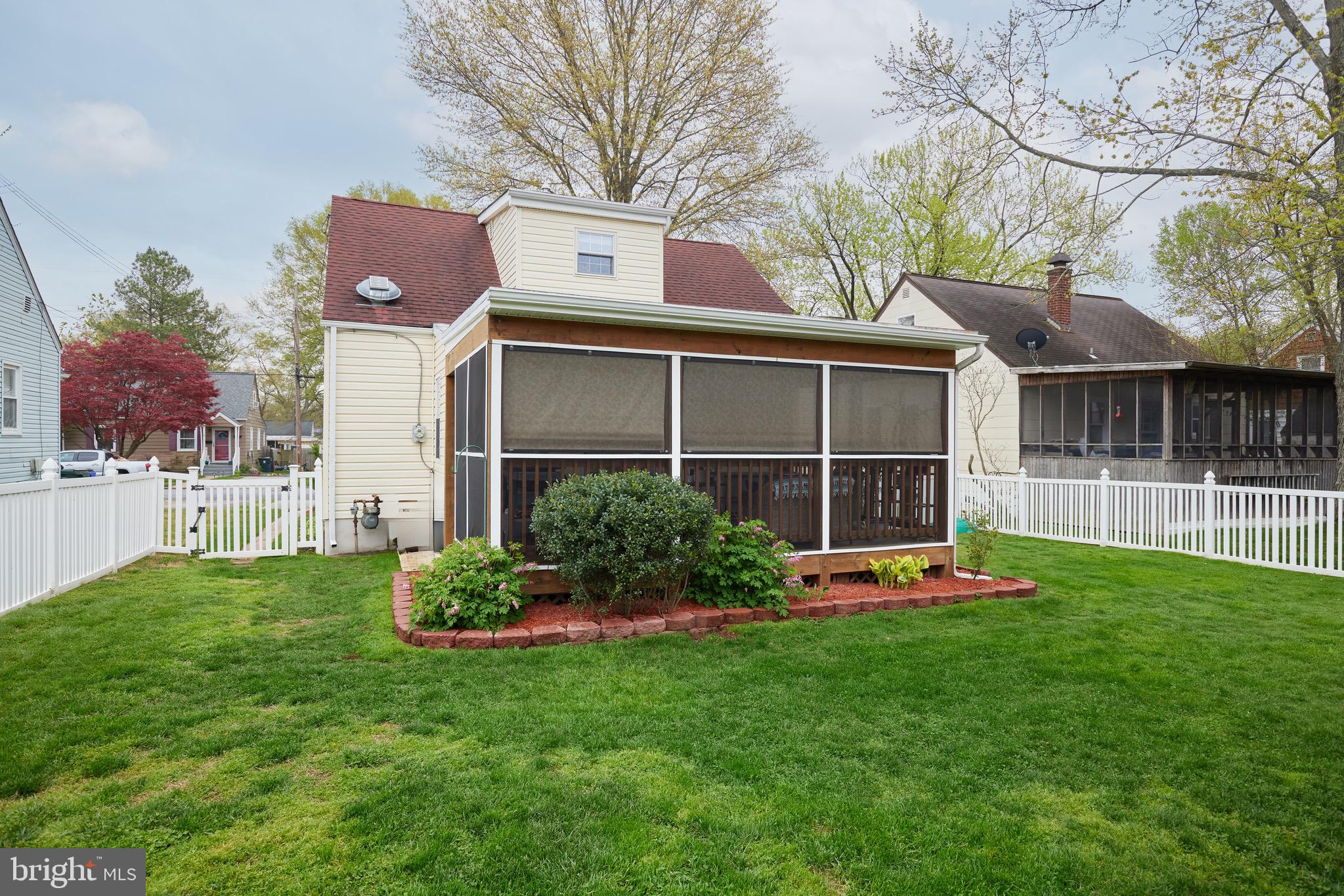 HOLLYWOOD - Residential