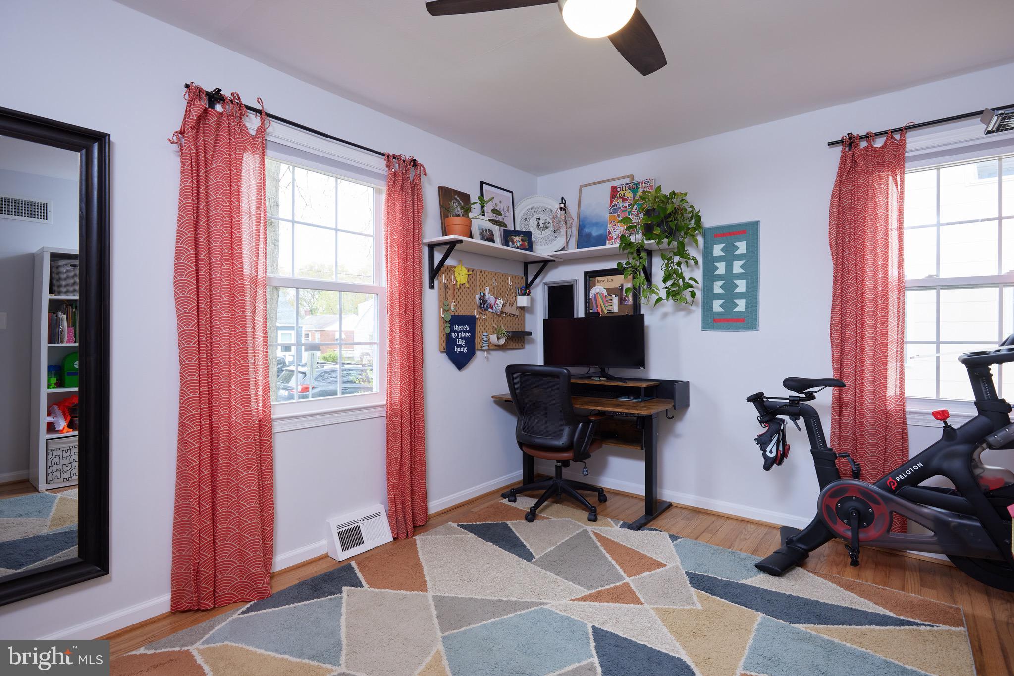 HOLLYWOOD - Residential