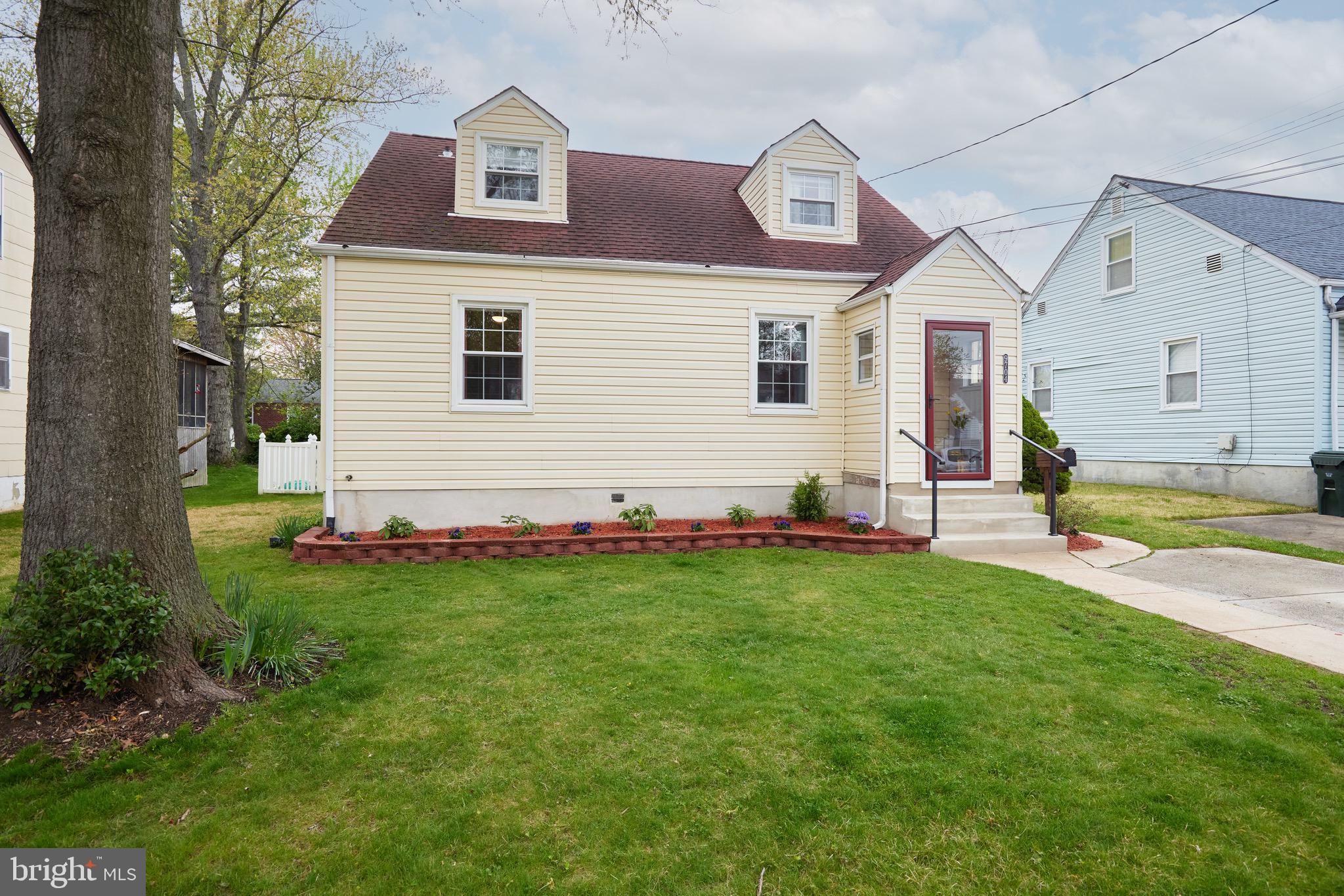 HOLLYWOOD - Residential