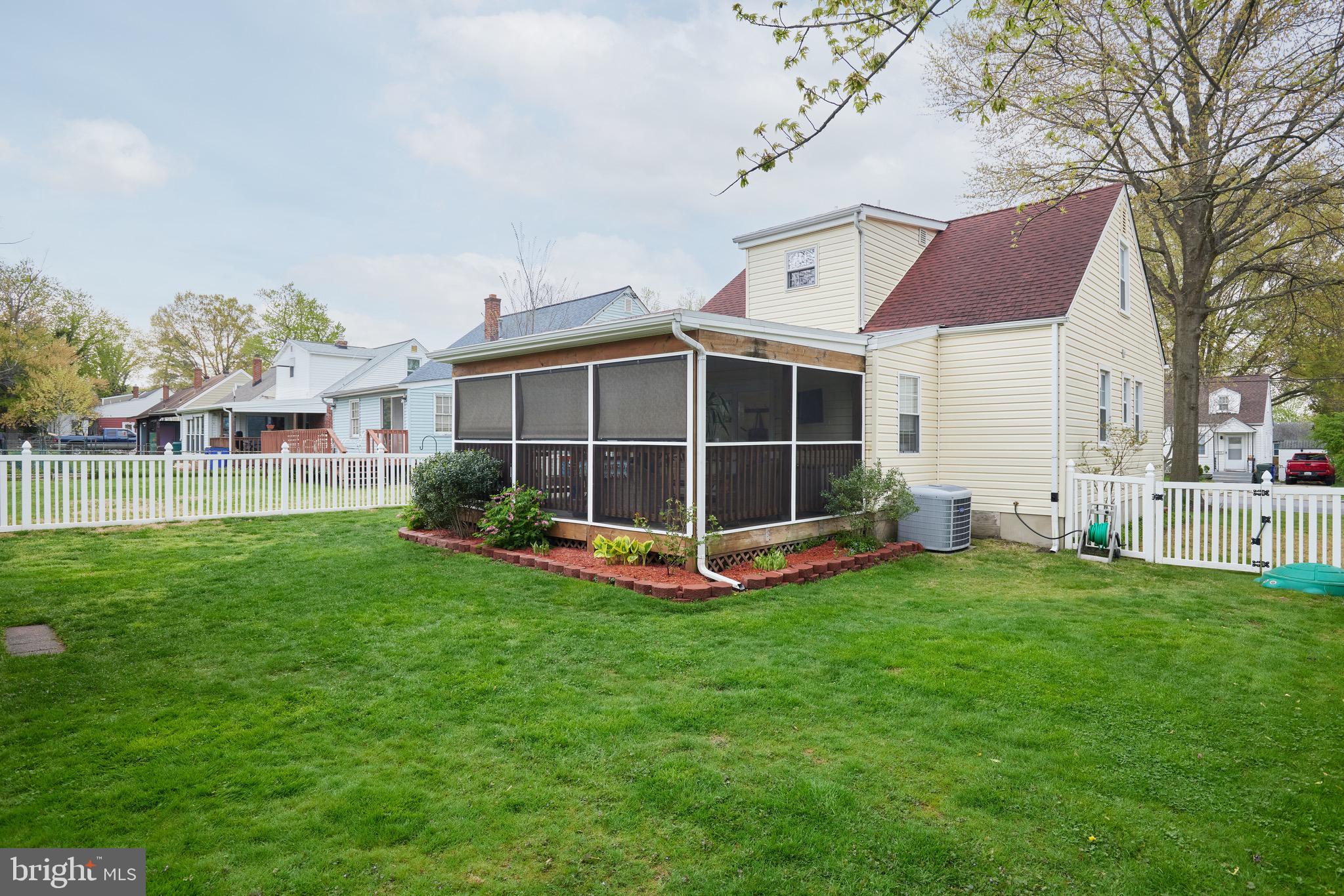 HOLLYWOOD - Residential