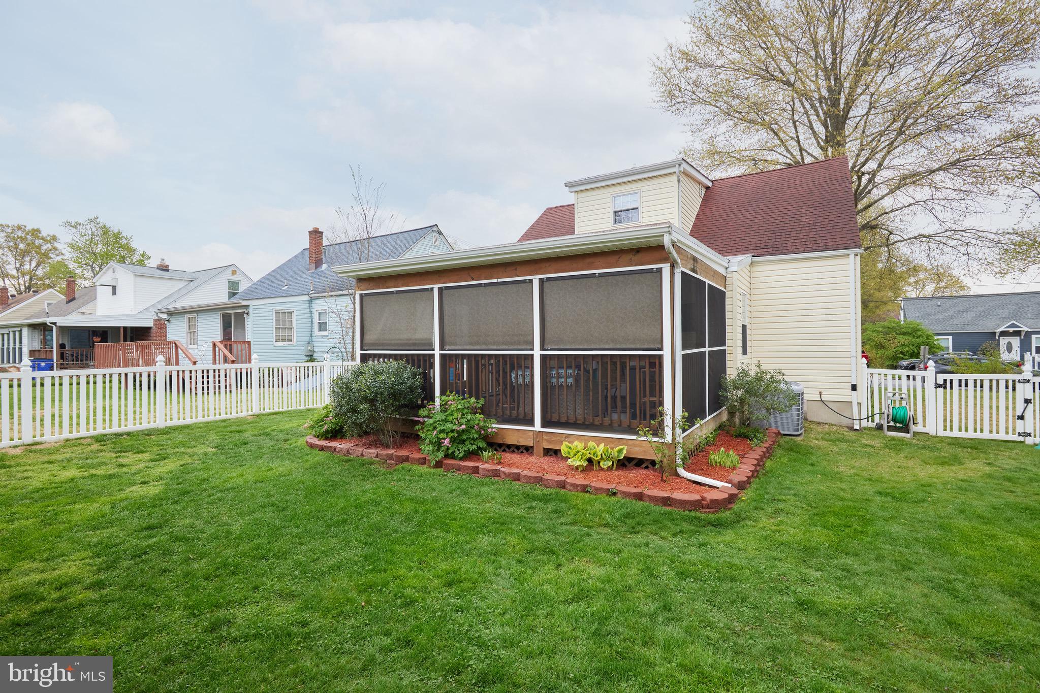 HOLLYWOOD - Residential