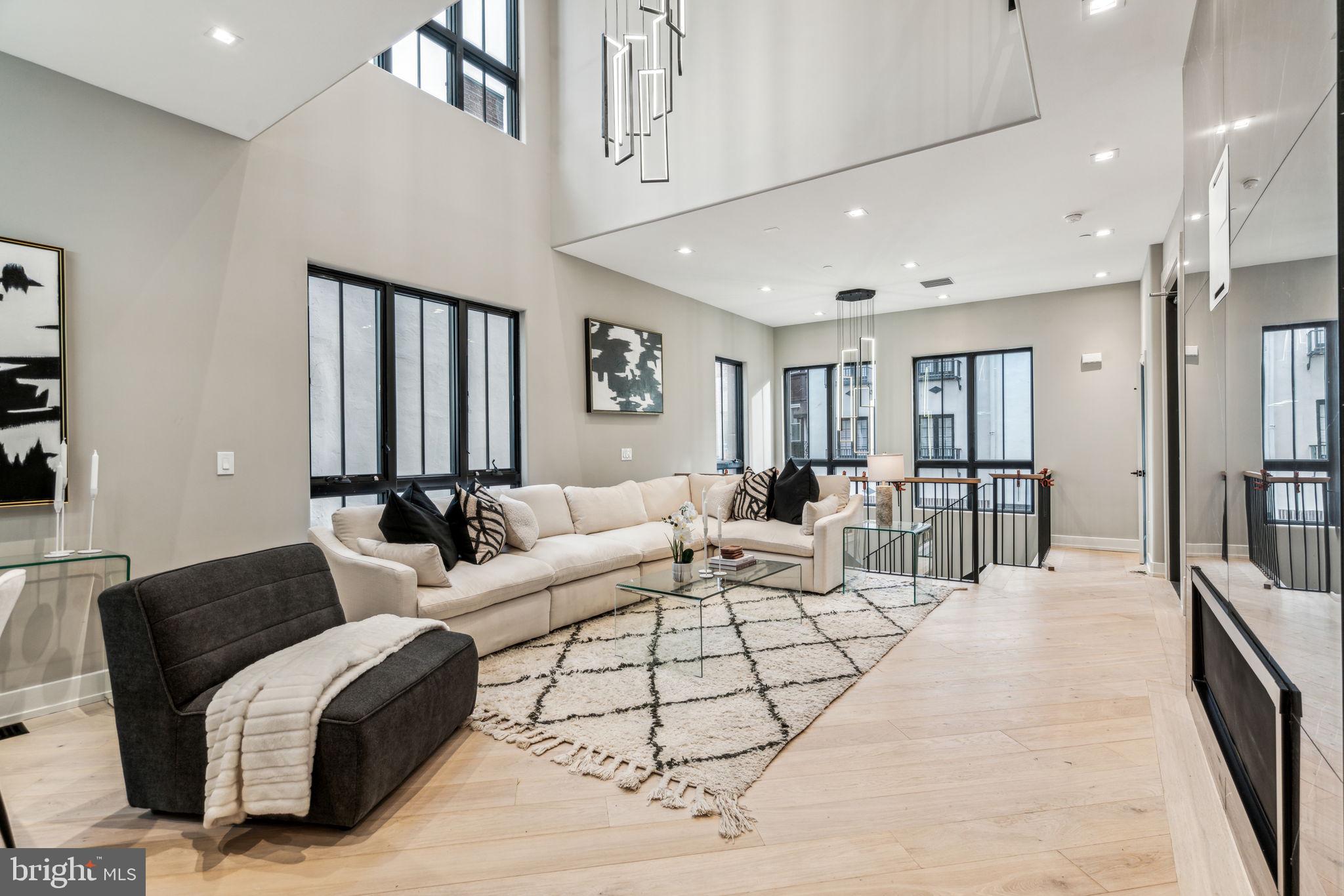 RITTENHOUSE SQUARE - Residential