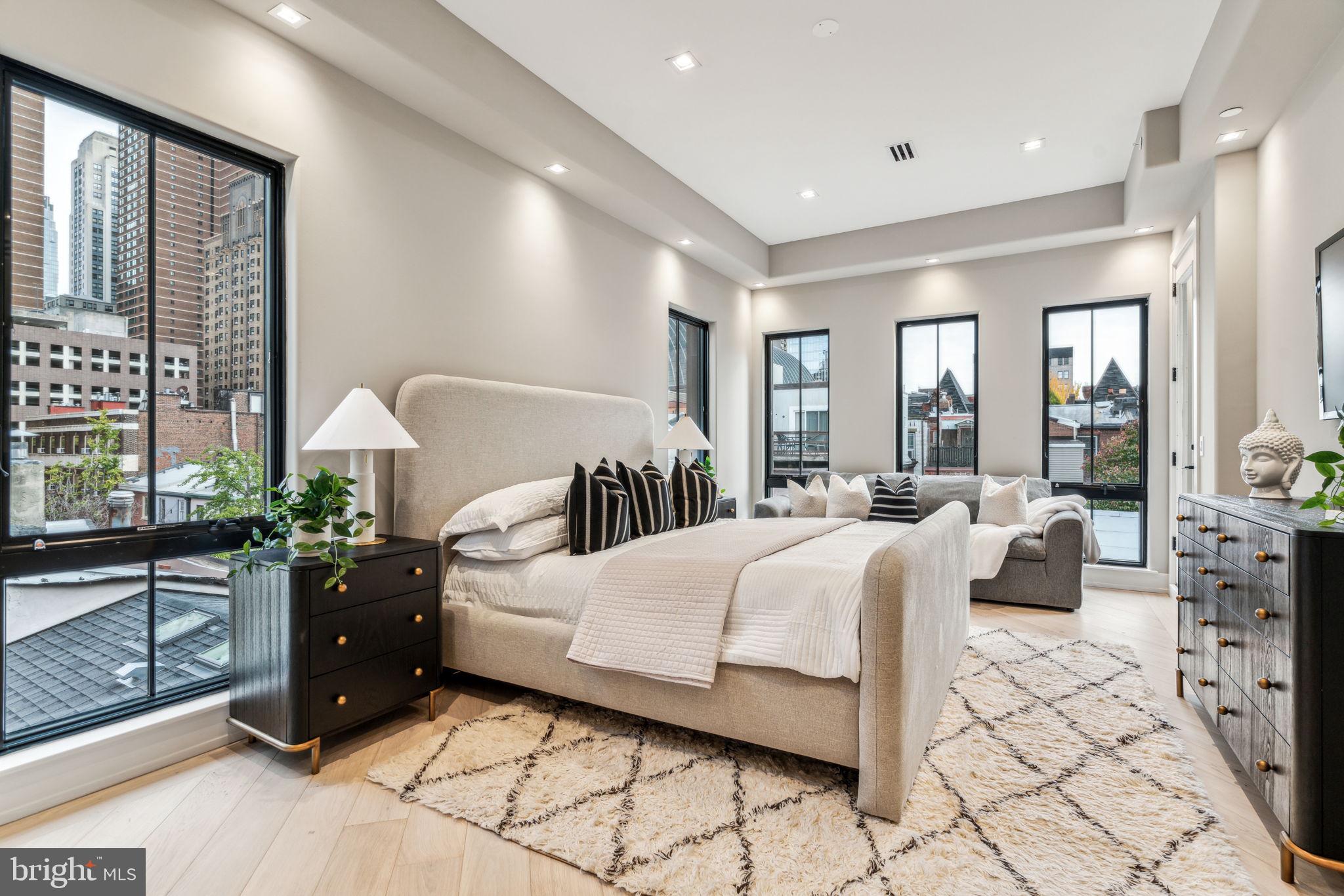 RITTENHOUSE SQUARE - Residential