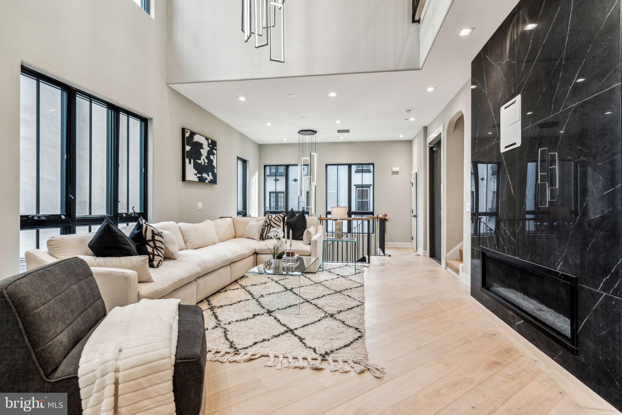 RITTENHOUSE SQUARE - Residential