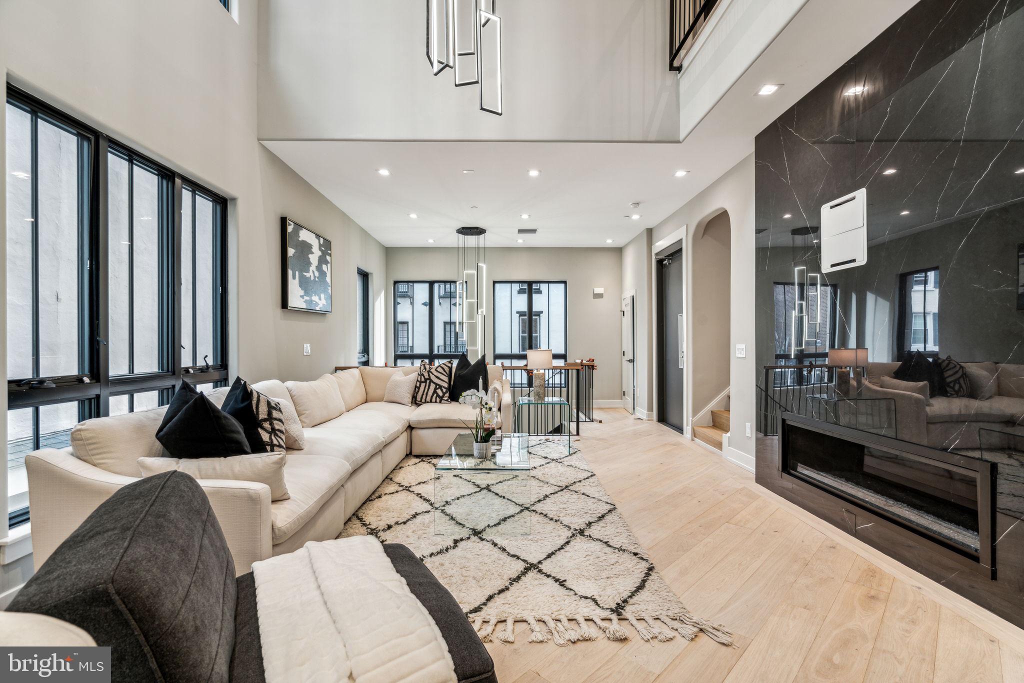 RITTENHOUSE SQUARE - Residential