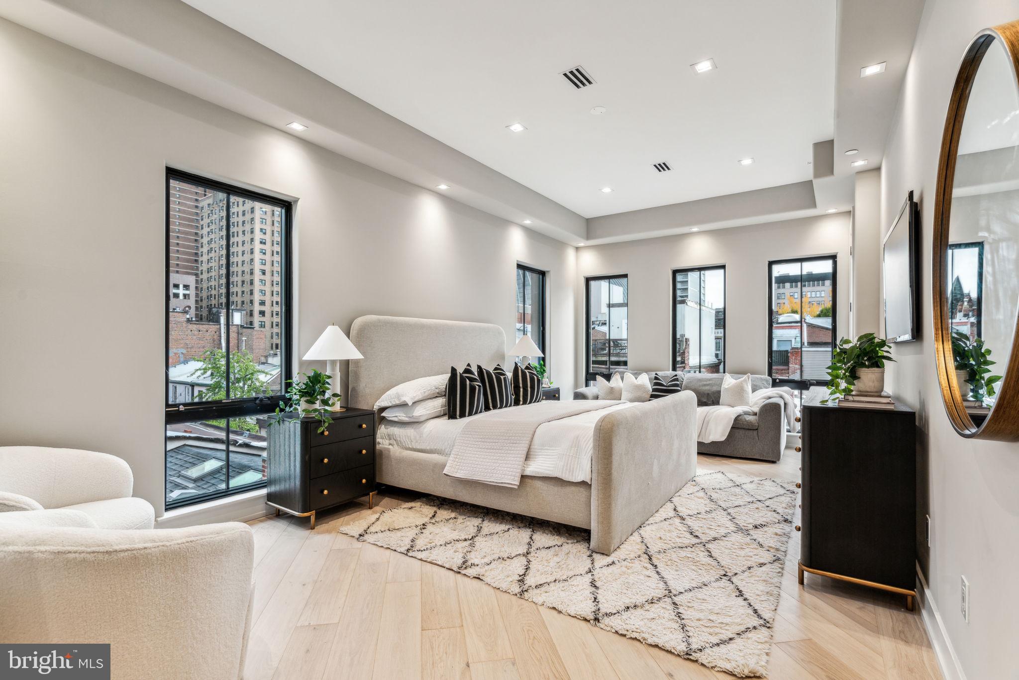 RITTENHOUSE SQUARE - Residential