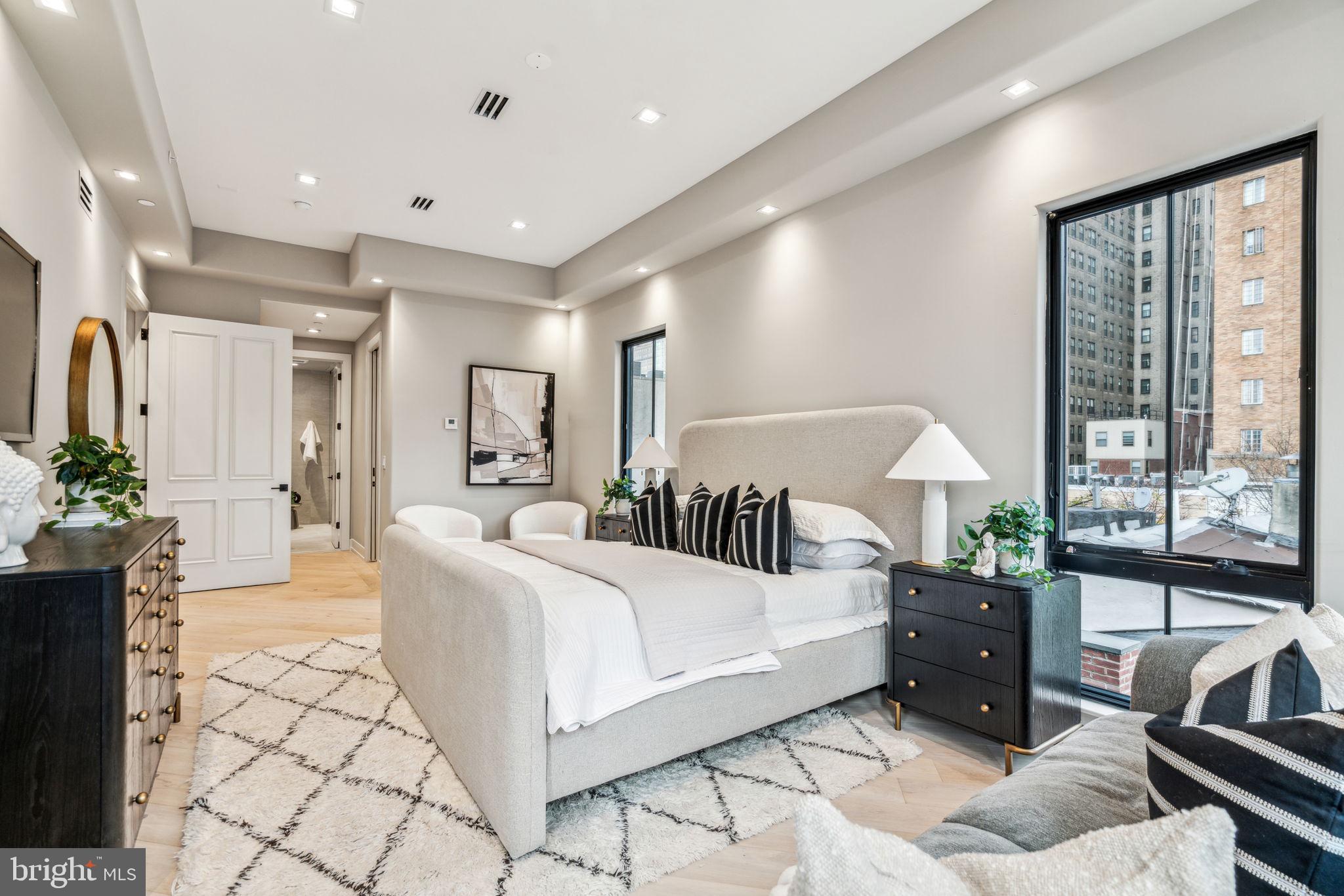 RITTENHOUSE SQUARE - Residential