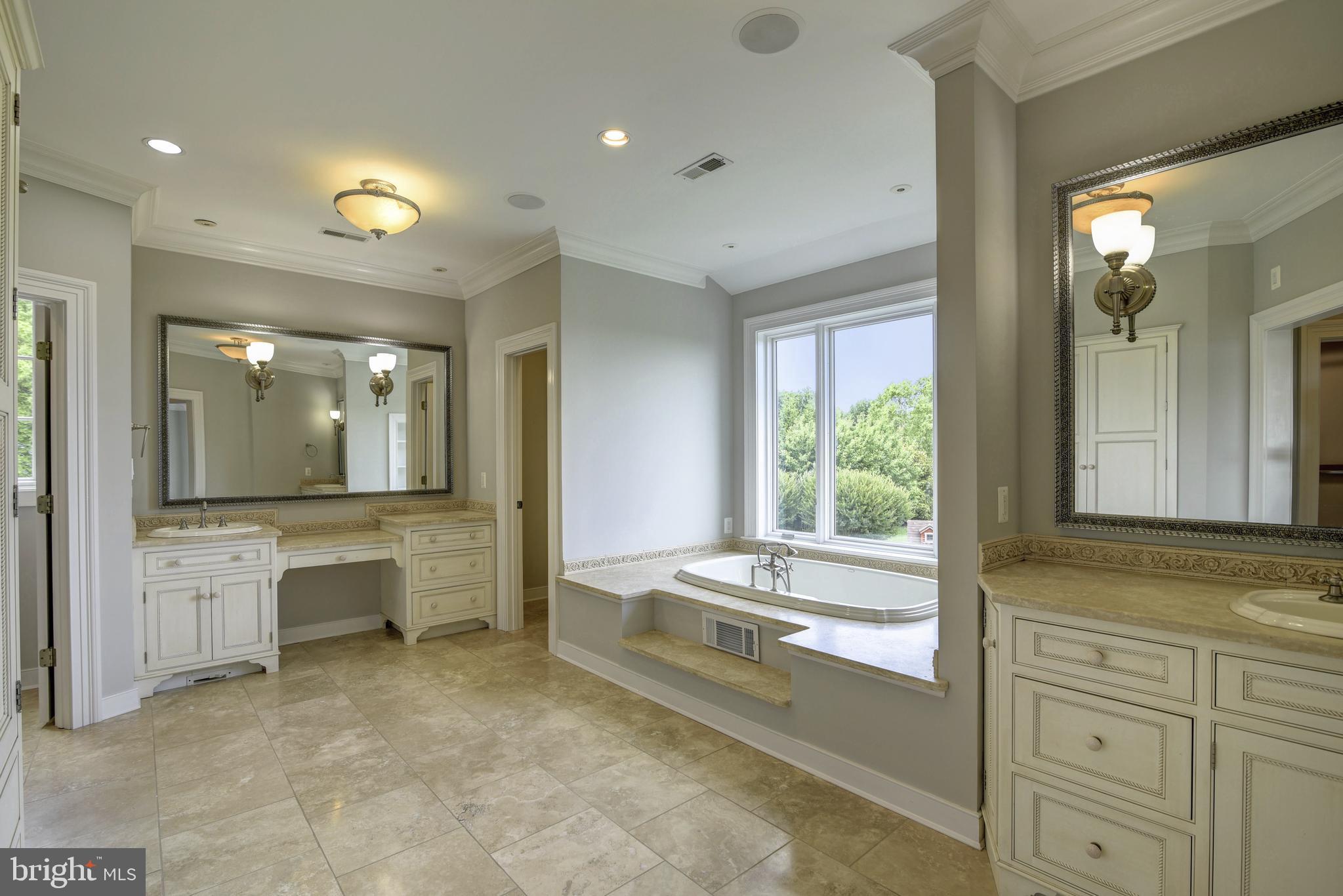 BEACON HILL - Residential