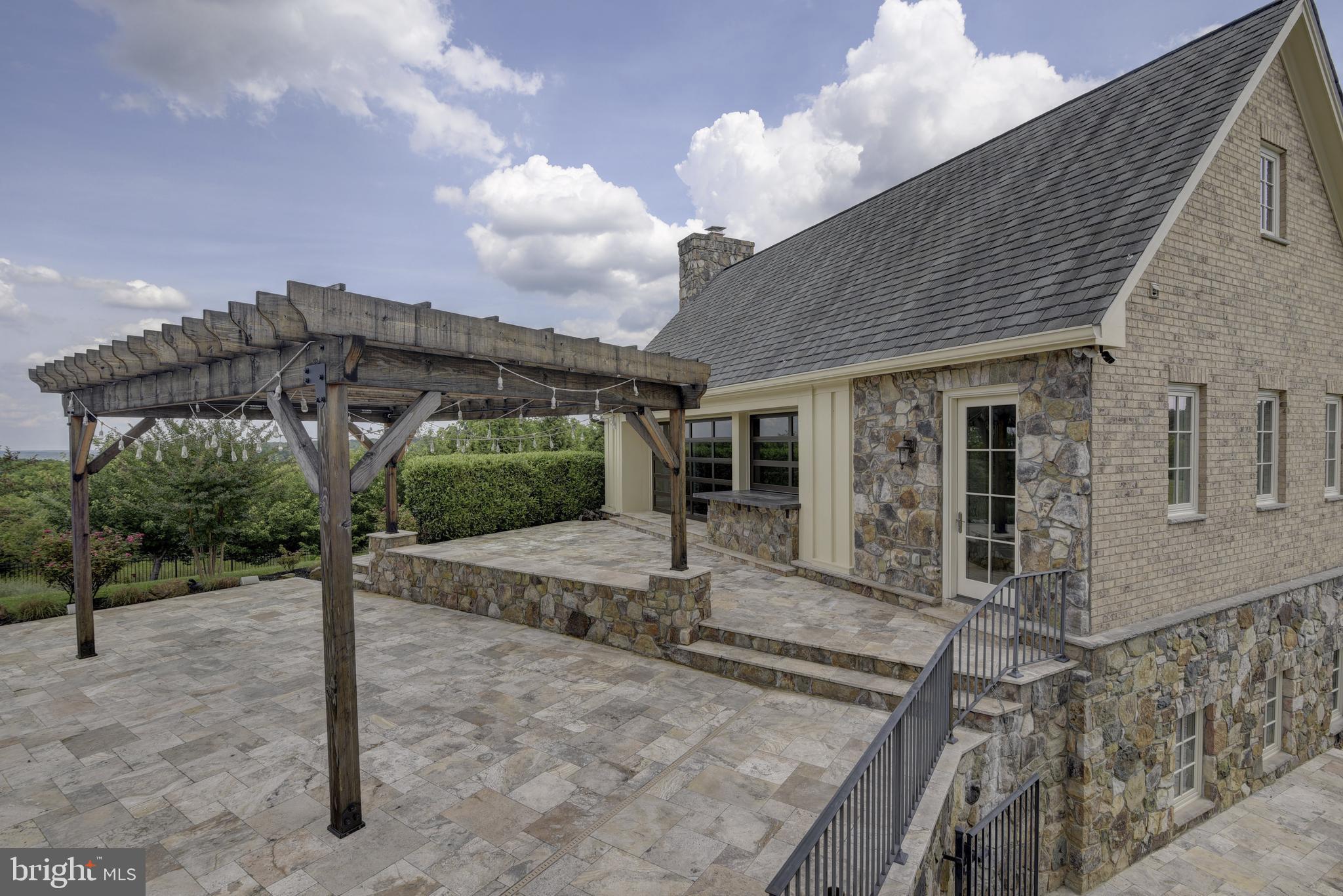 BEACON HILL - Residential