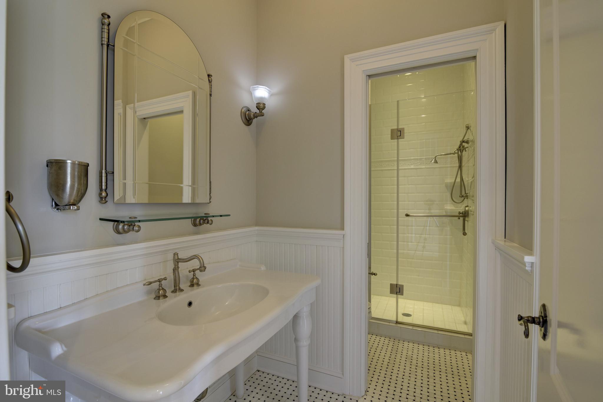 BEACON HILL - Residential