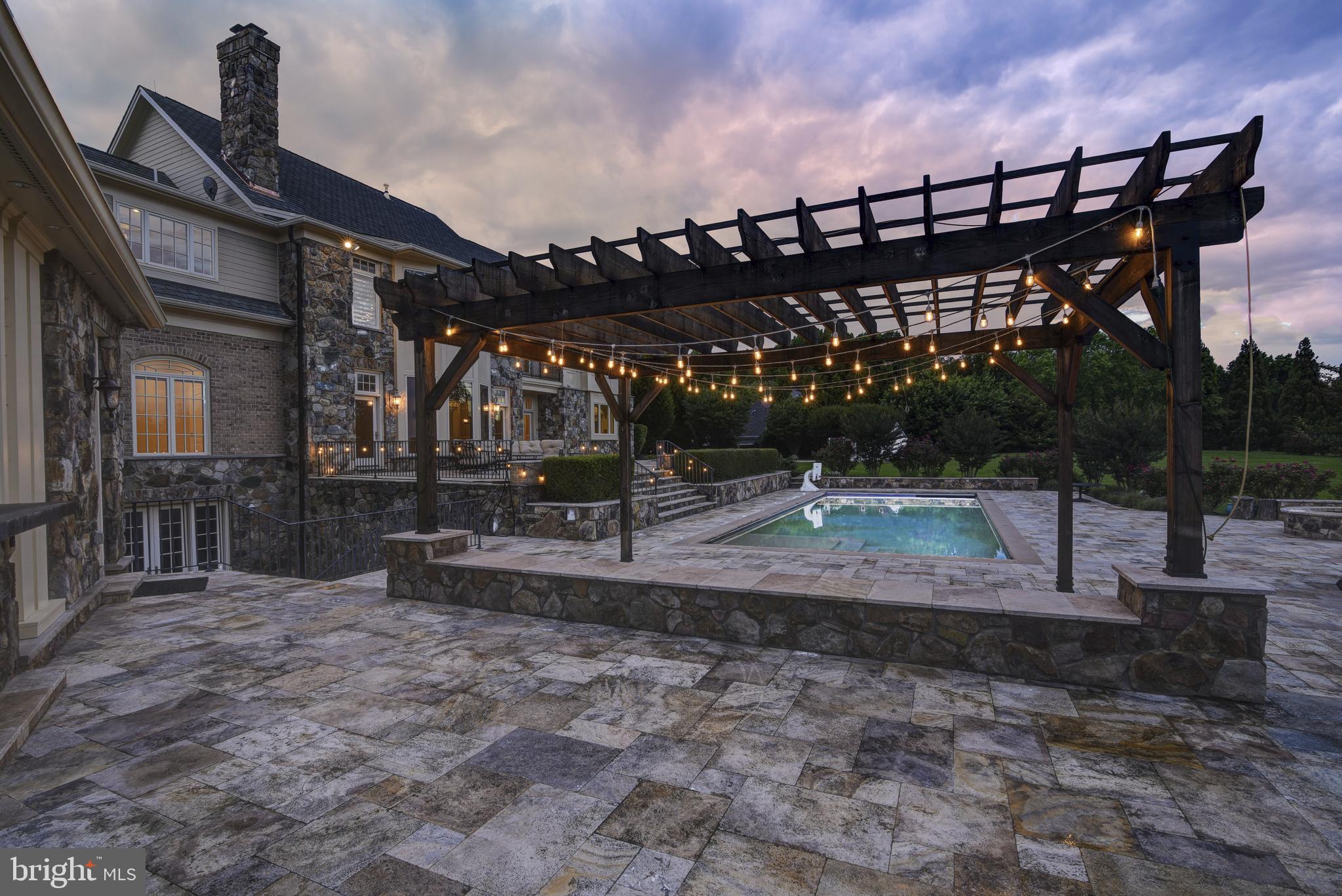 BEACON HILL - Residential