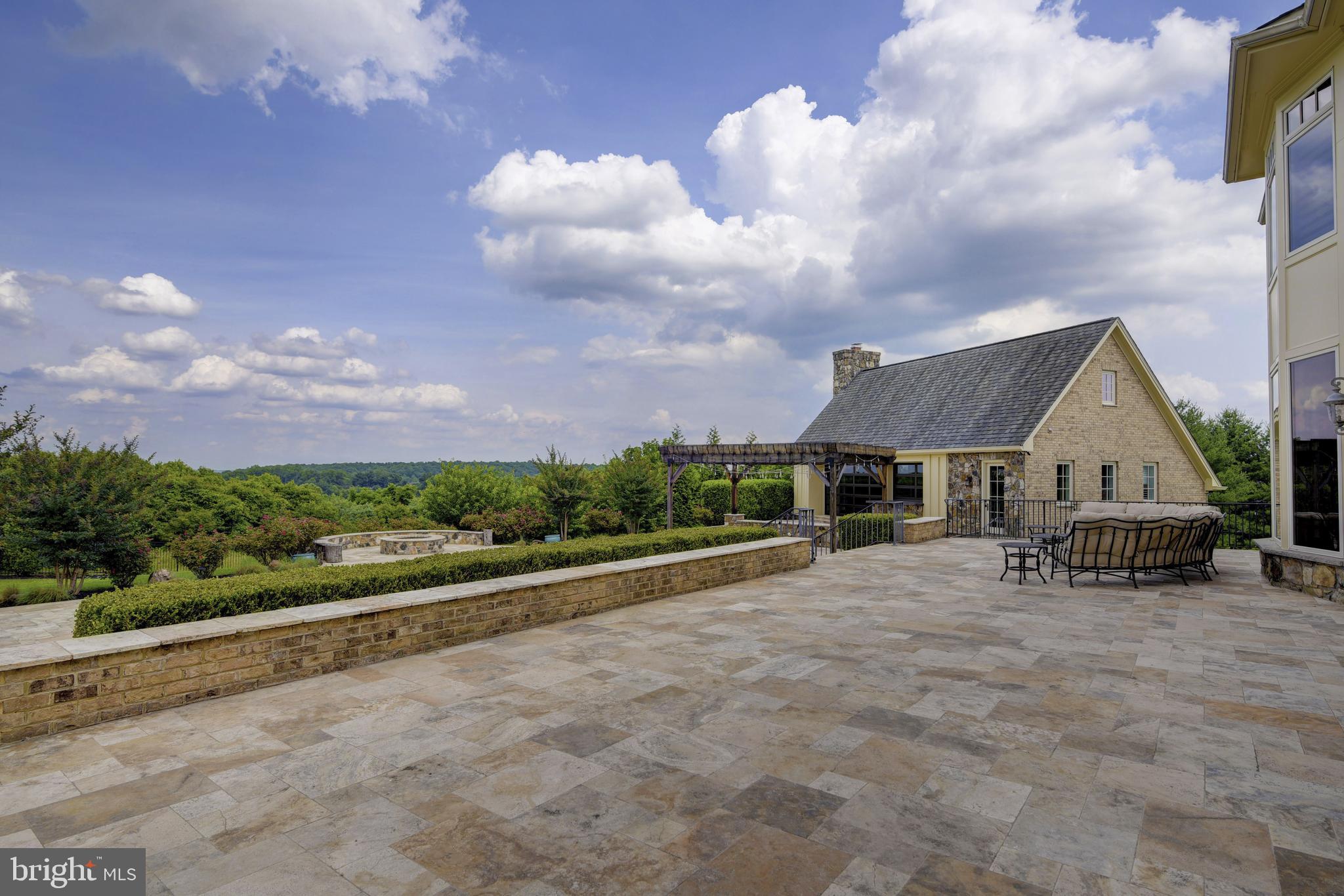 BEACON HILL - Residential