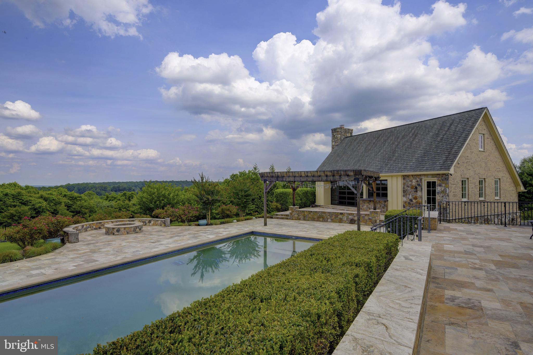 BEACON HILL - Residential