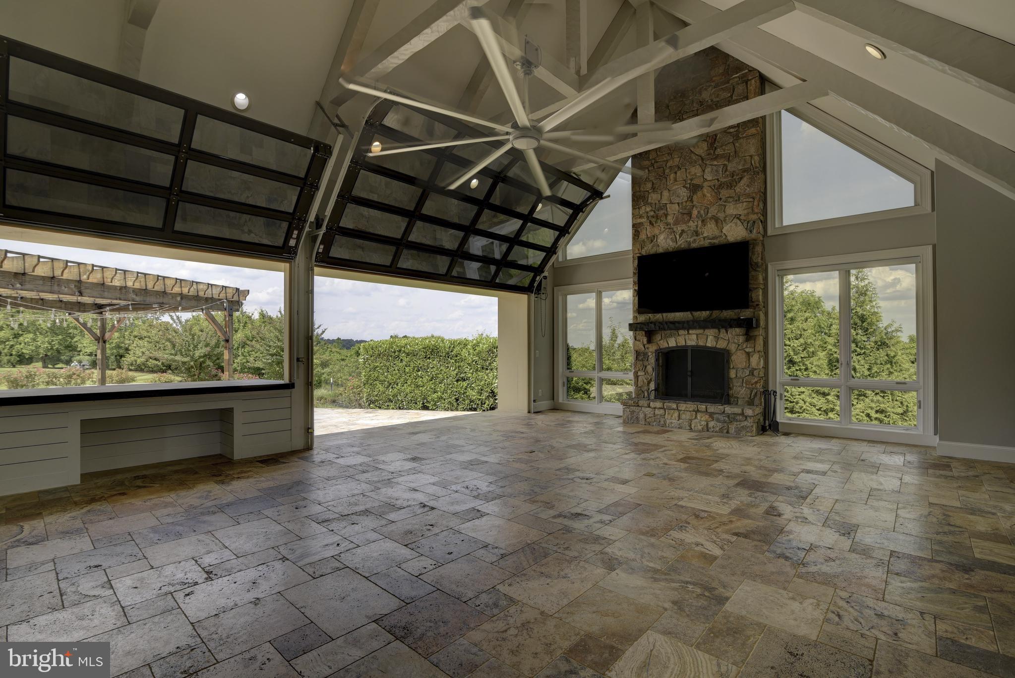 BEACON HILL - Residential