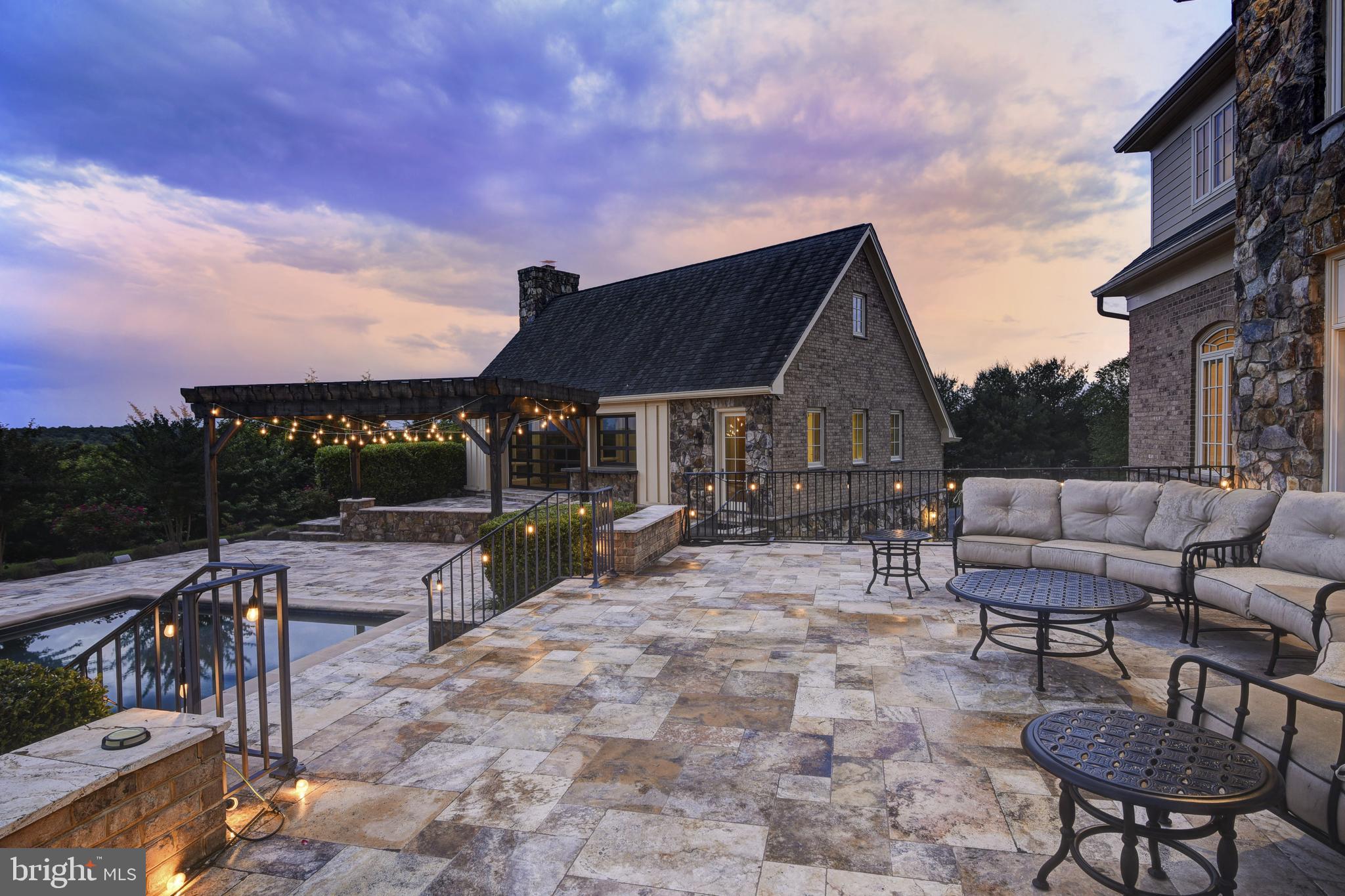 BEACON HILL - Residential