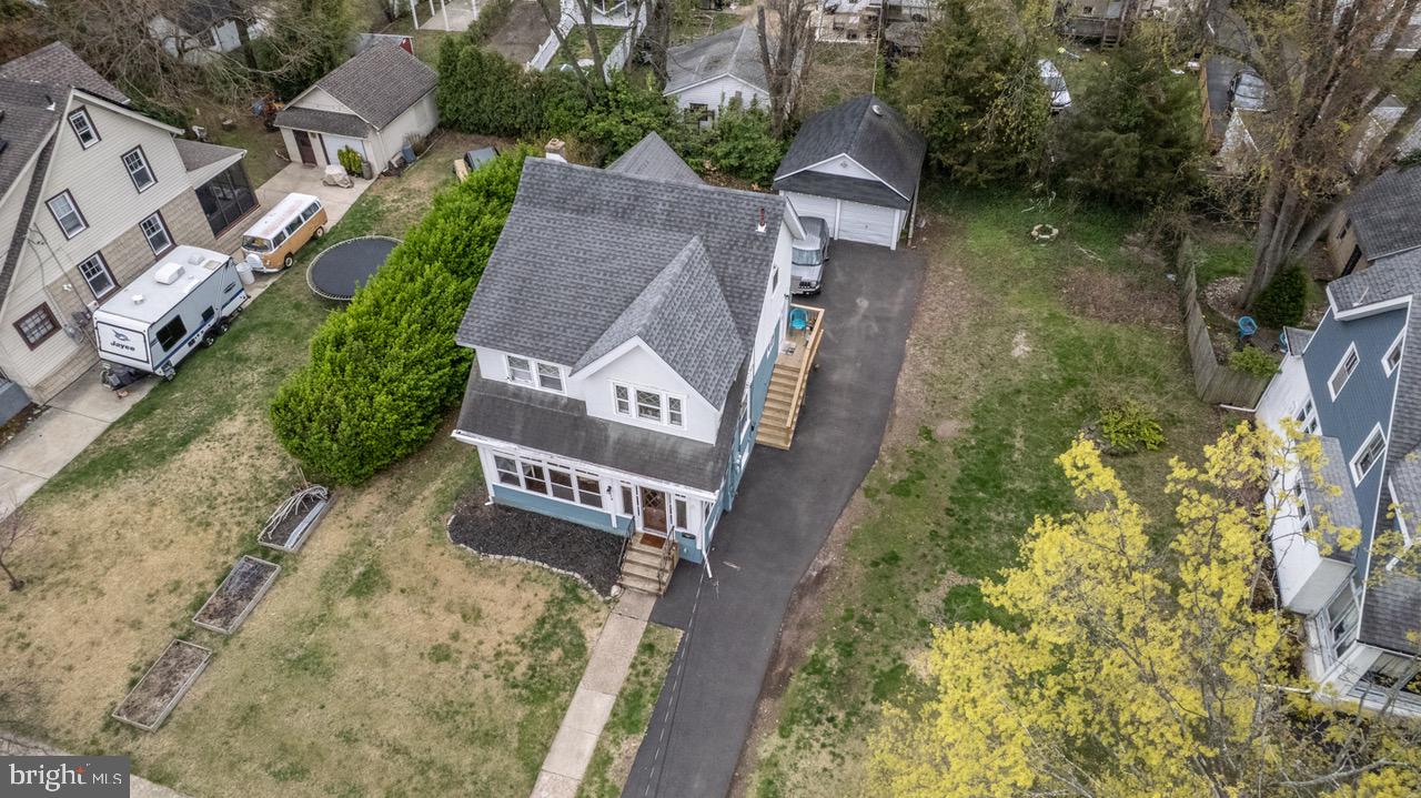 512 JESSAMINE AVENUE