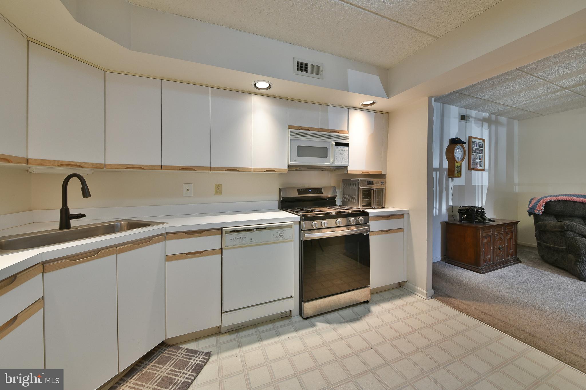 BUSTLETON - Residential