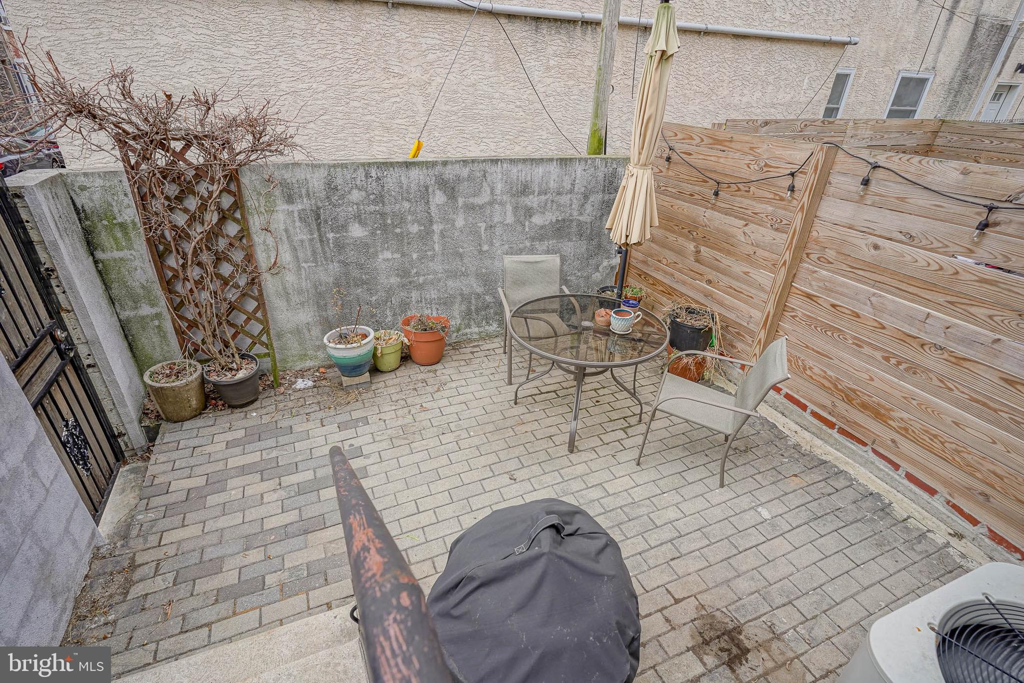 FRANCISVILLE - Residential