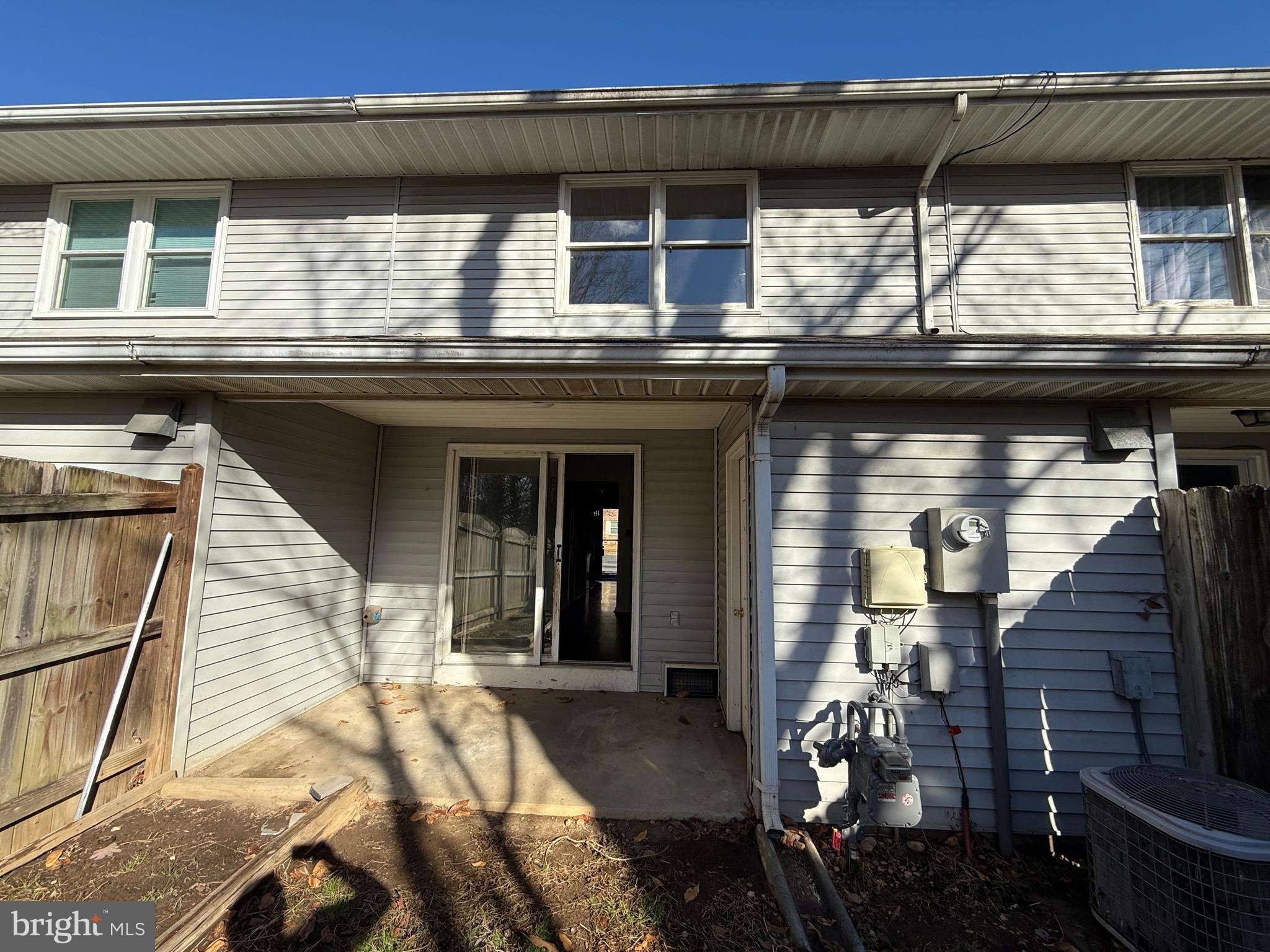 OLDE GREENWICH - Residential Lease