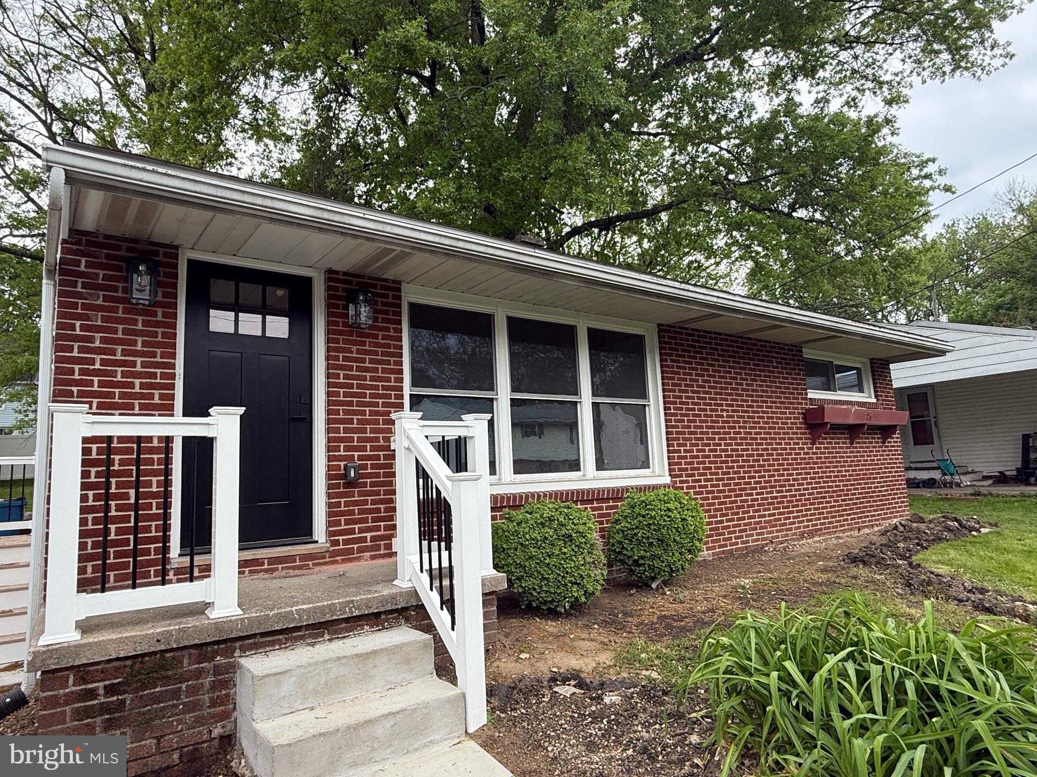 404 E NEW STREET