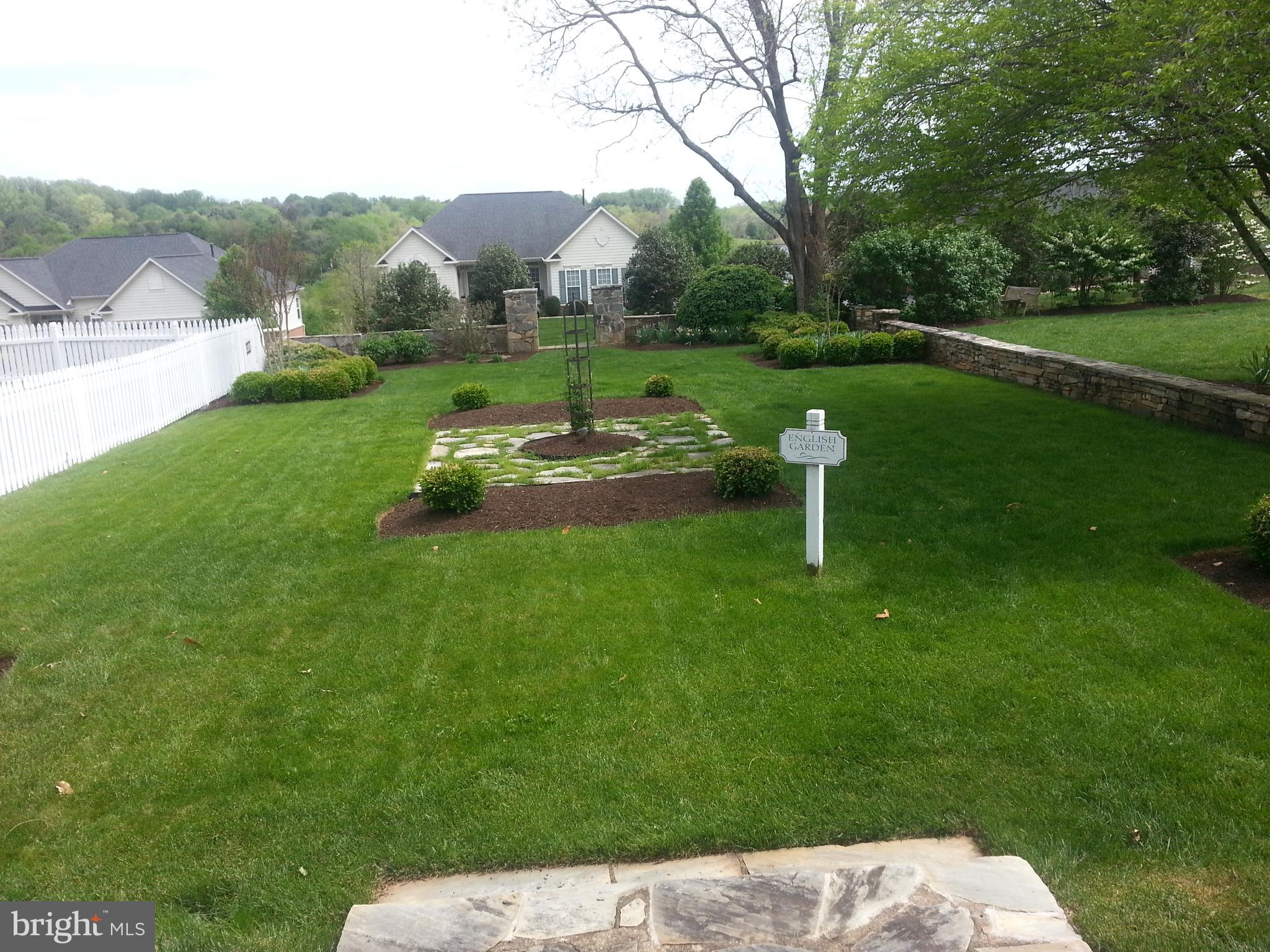 SUFFIELD MEADOWS - Residential