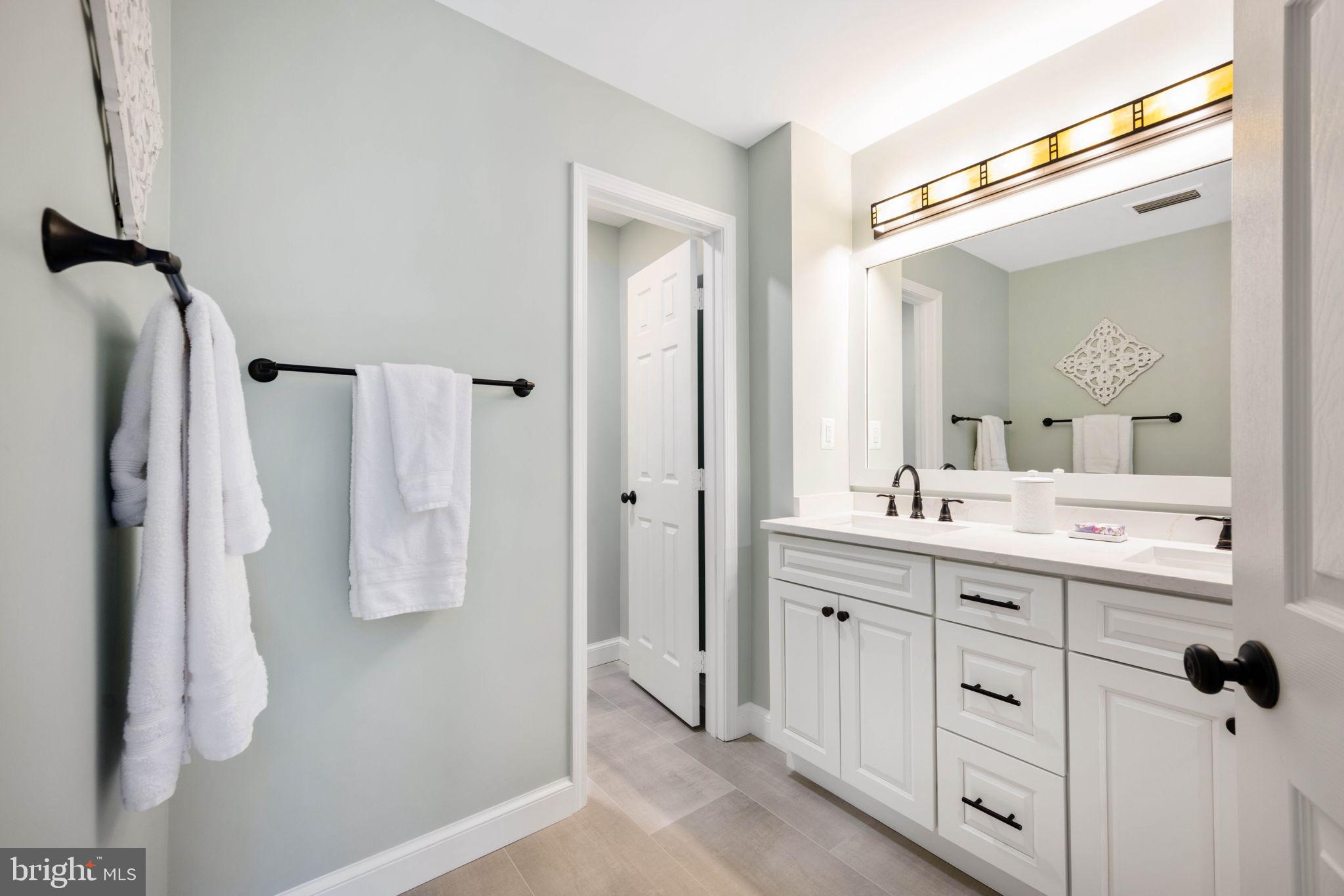 OAKCREST - Residential