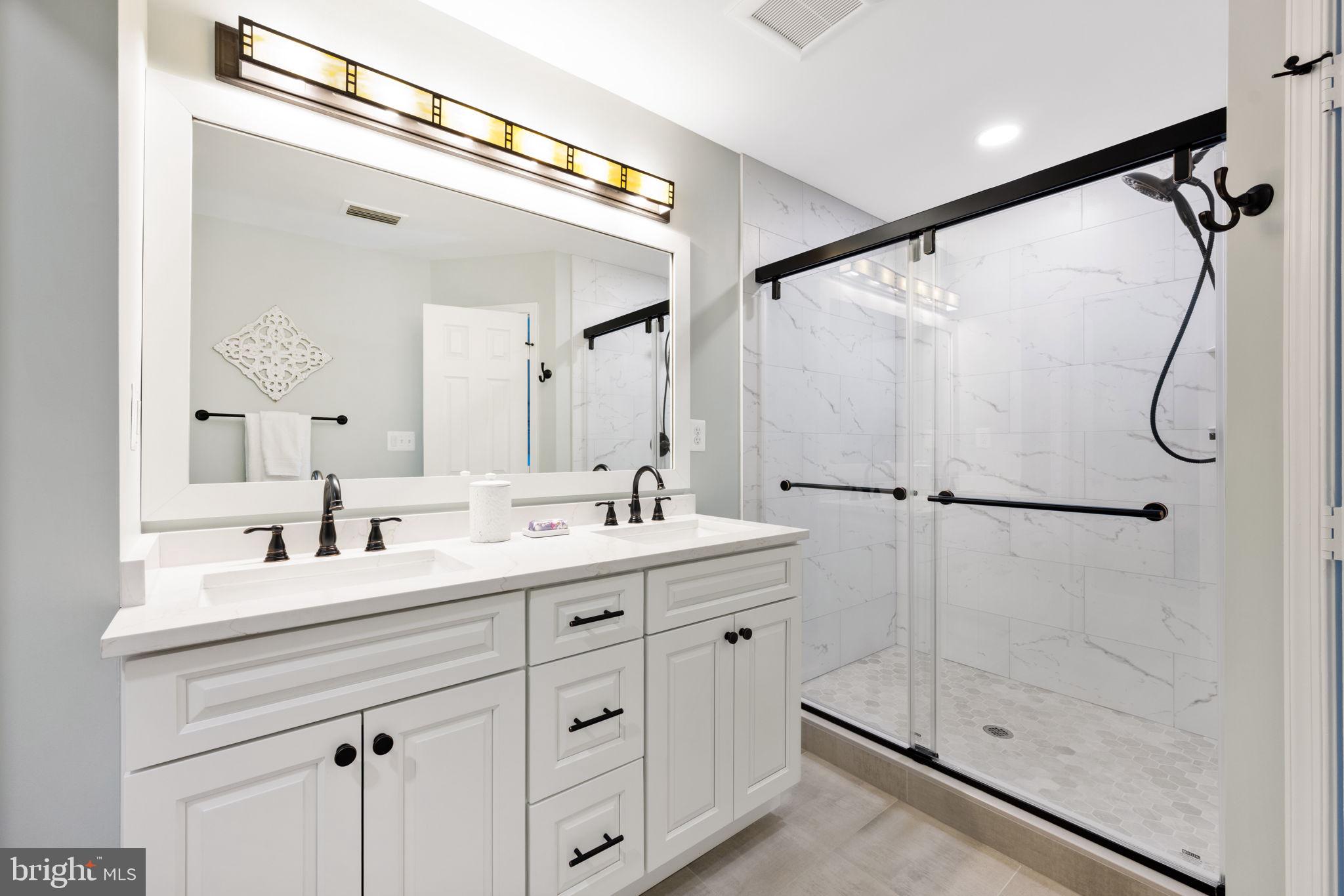 OAKCREST - Residential