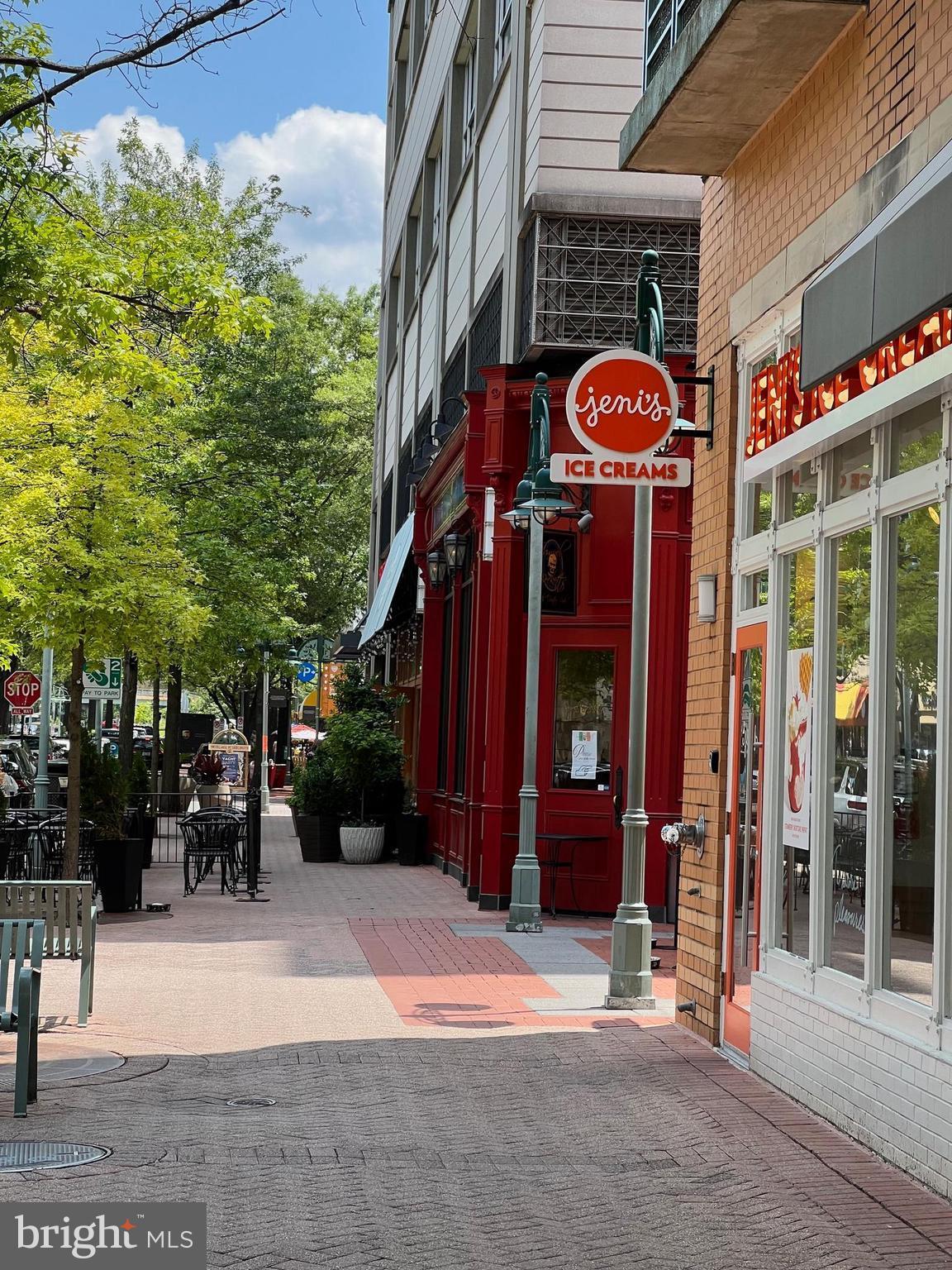 OAKCREST - Residential