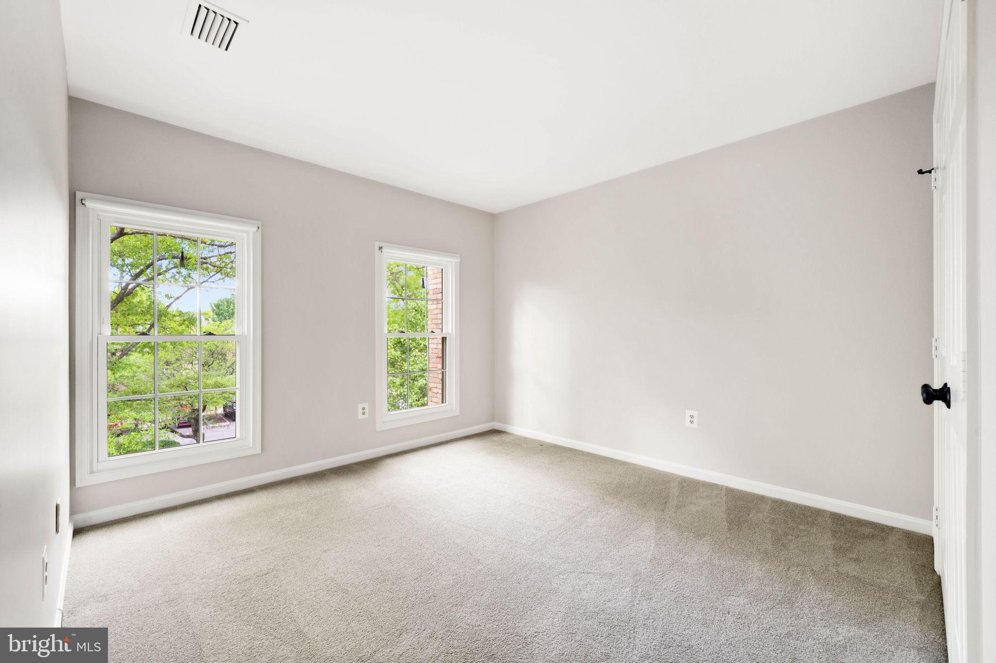 OAKCREST - Residential