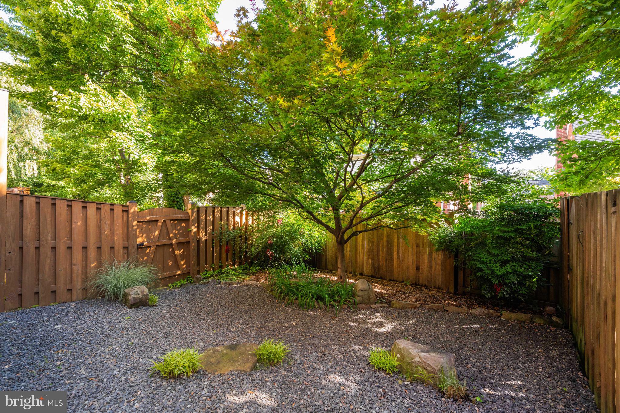 OAKCREST - Residential