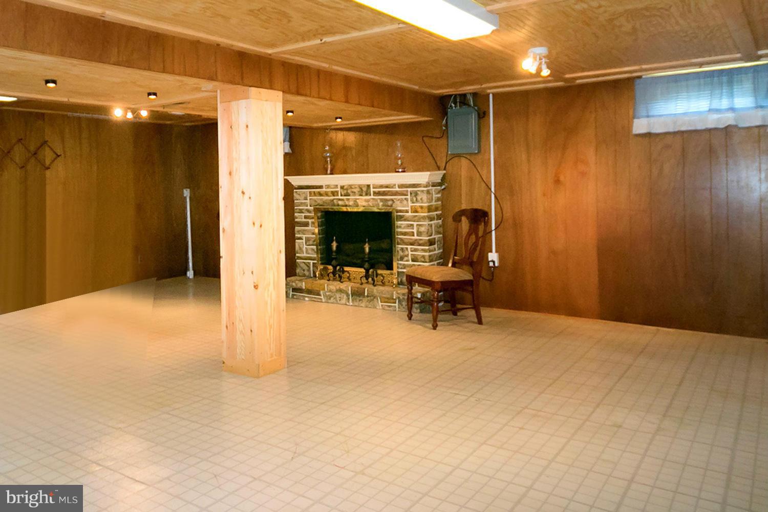 ARUNDEL HILLS - Residential