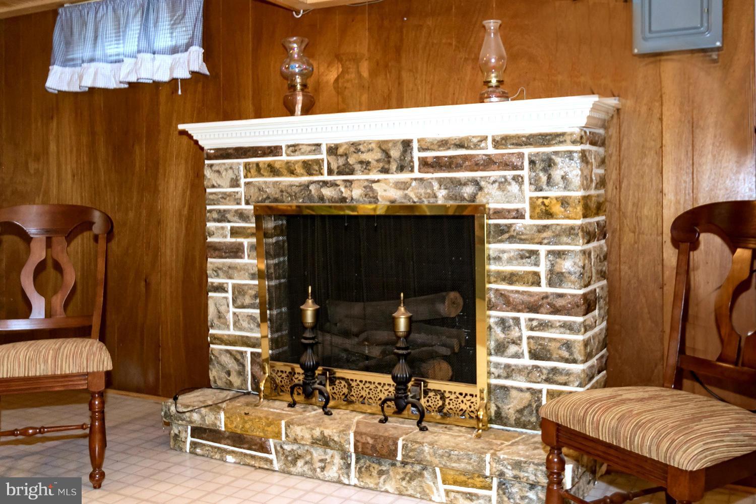 ARUNDEL HILLS - Residential