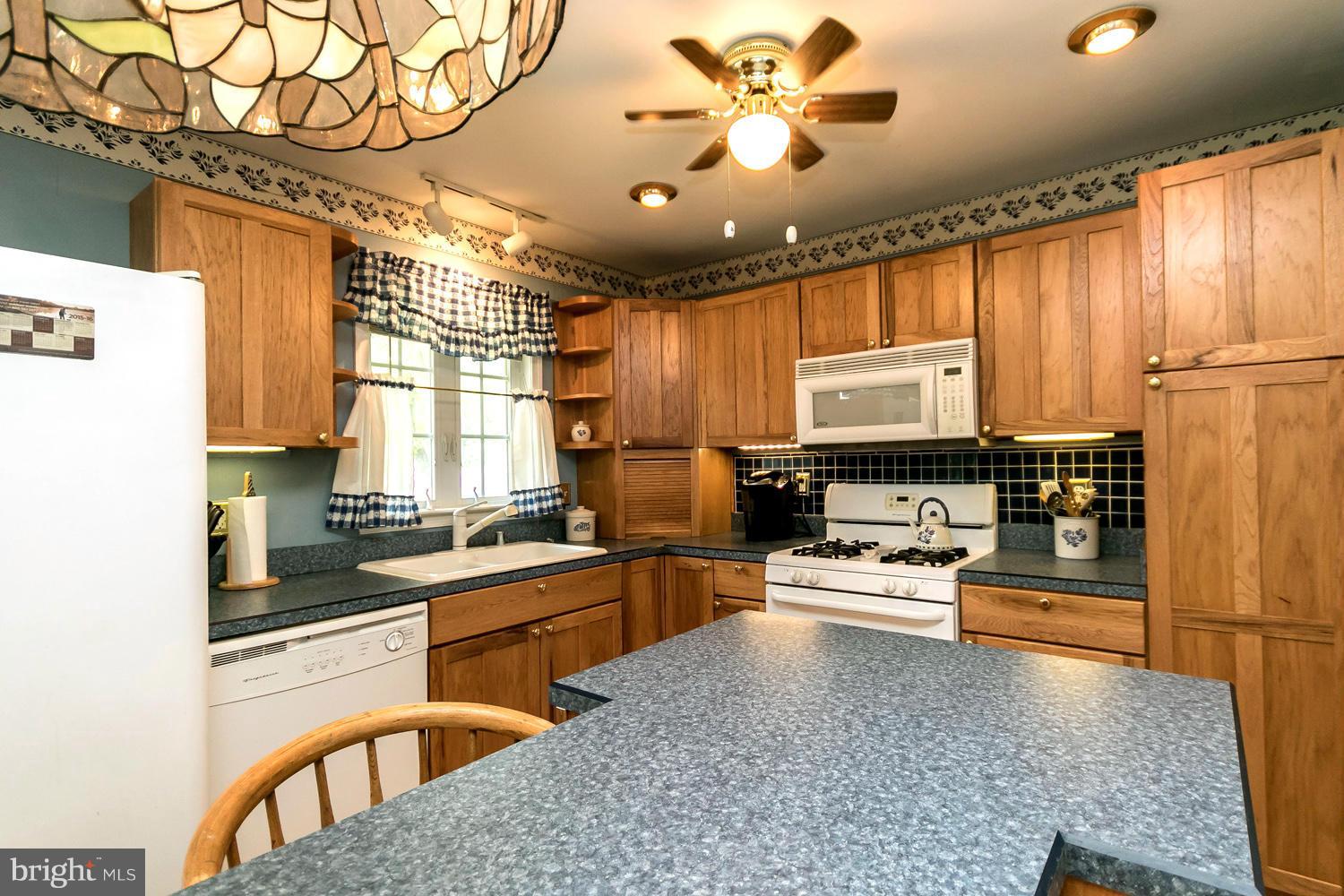 ARUNDEL HILLS - Residential