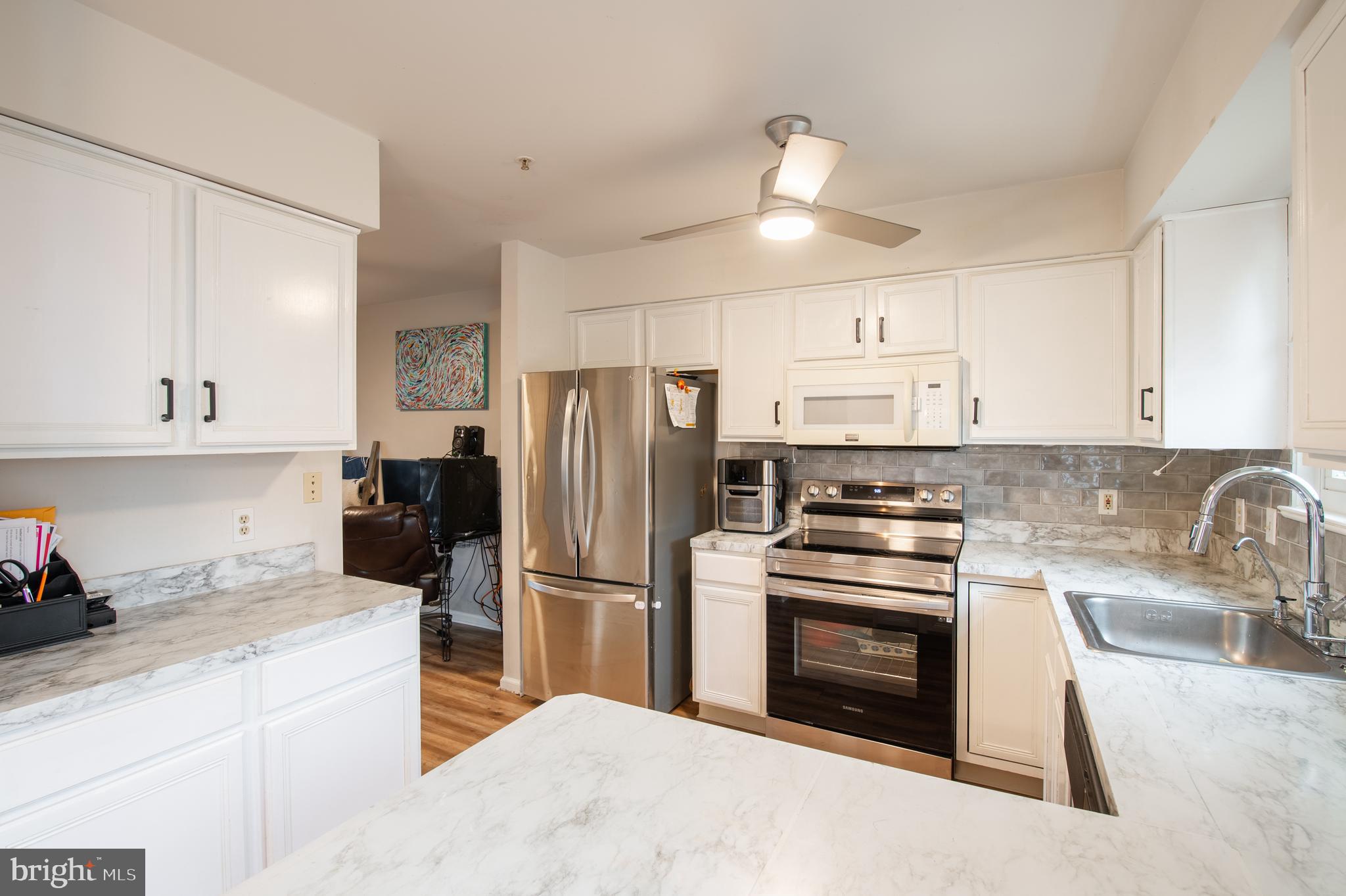 BUTTONWOODS - Residential