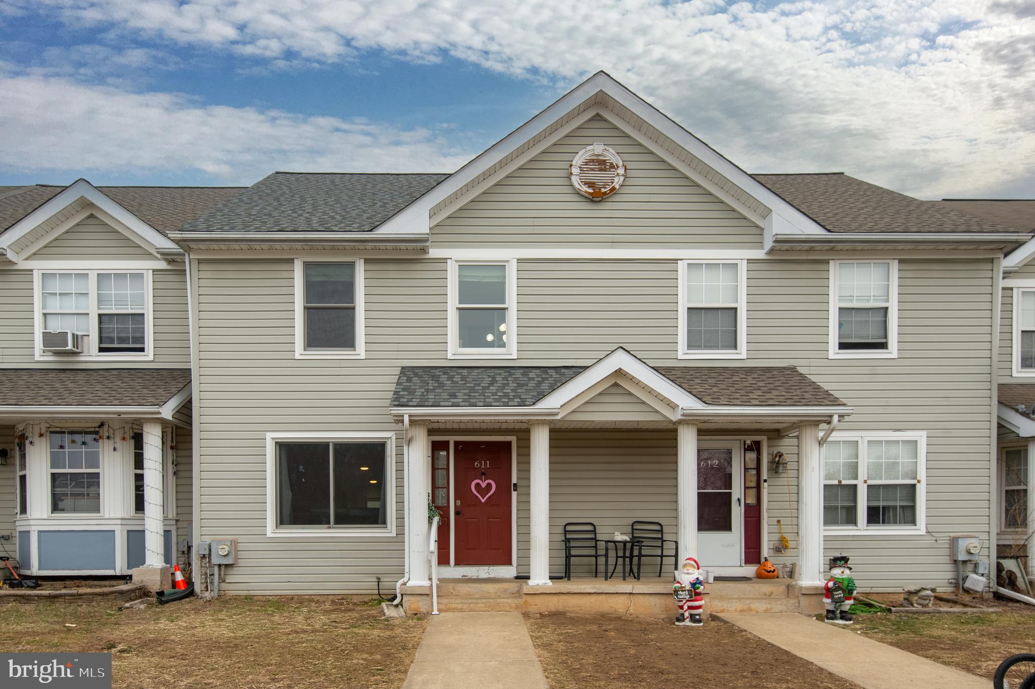 BUTTONWOODS - Residential