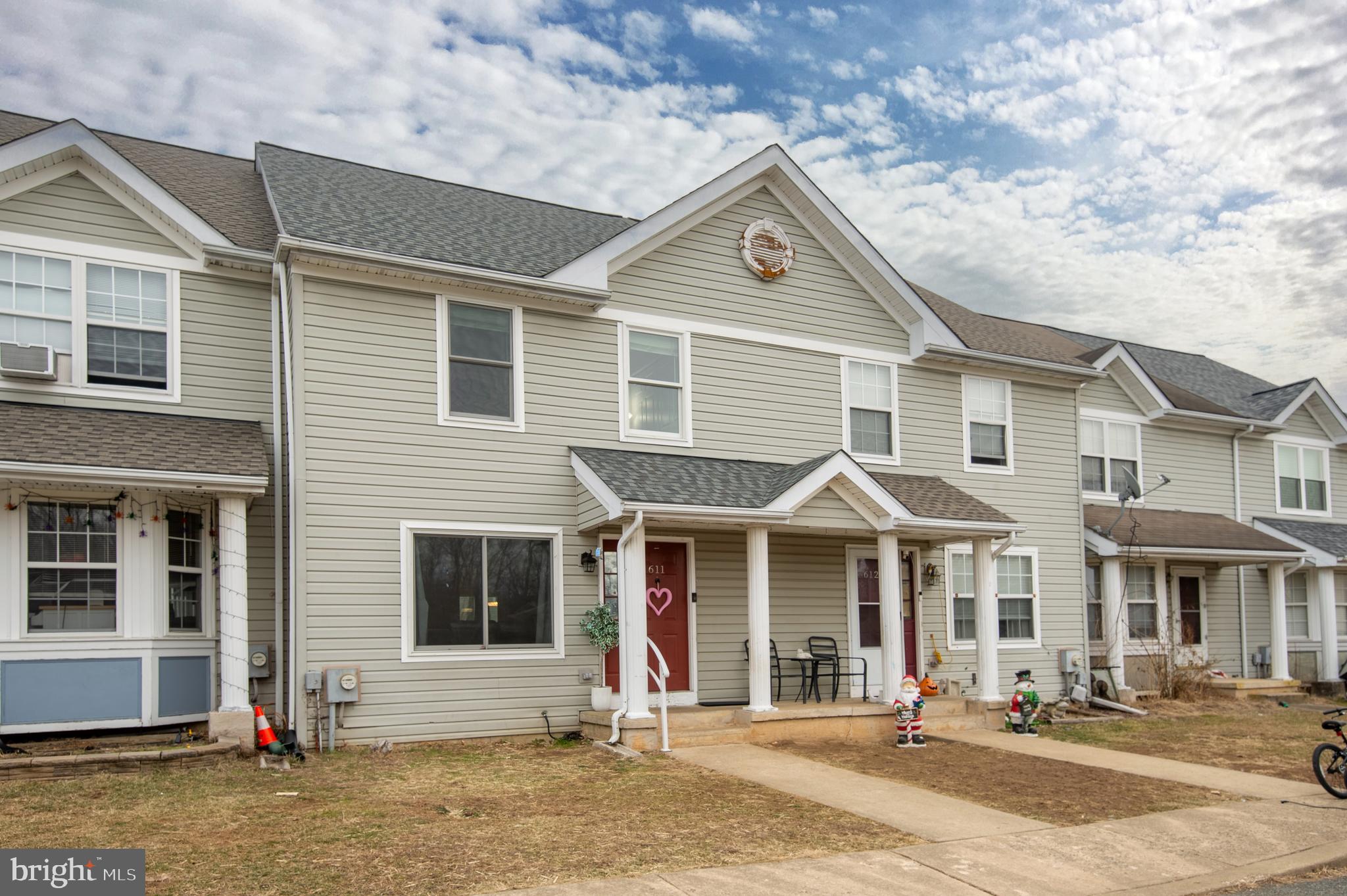 BUTTONWOODS - Residential