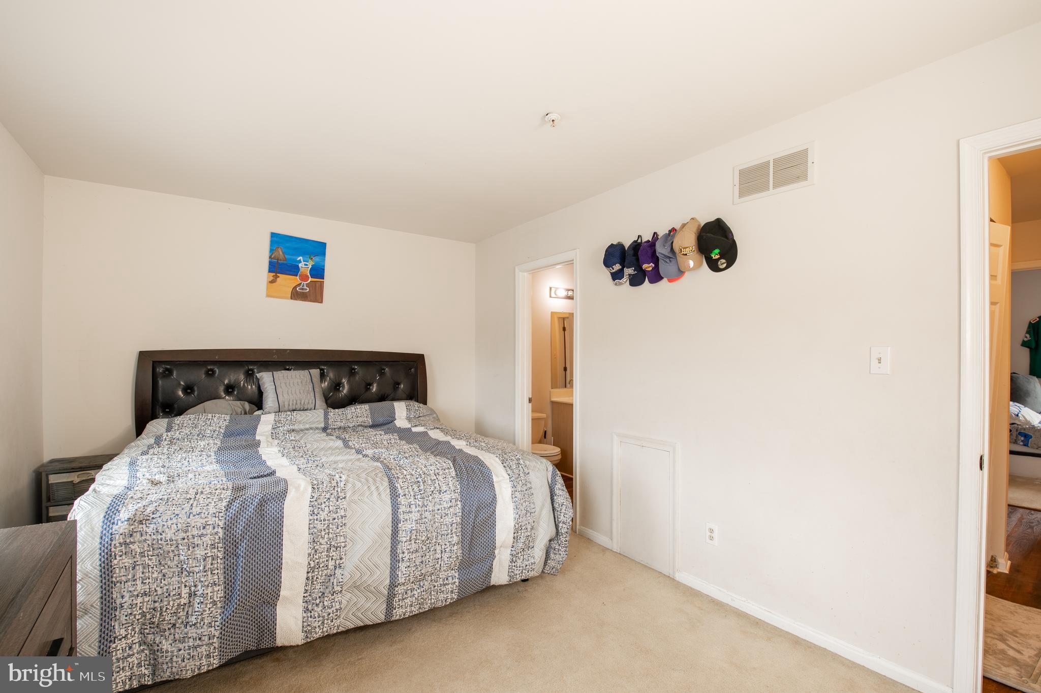 BUTTONWOODS - Residential