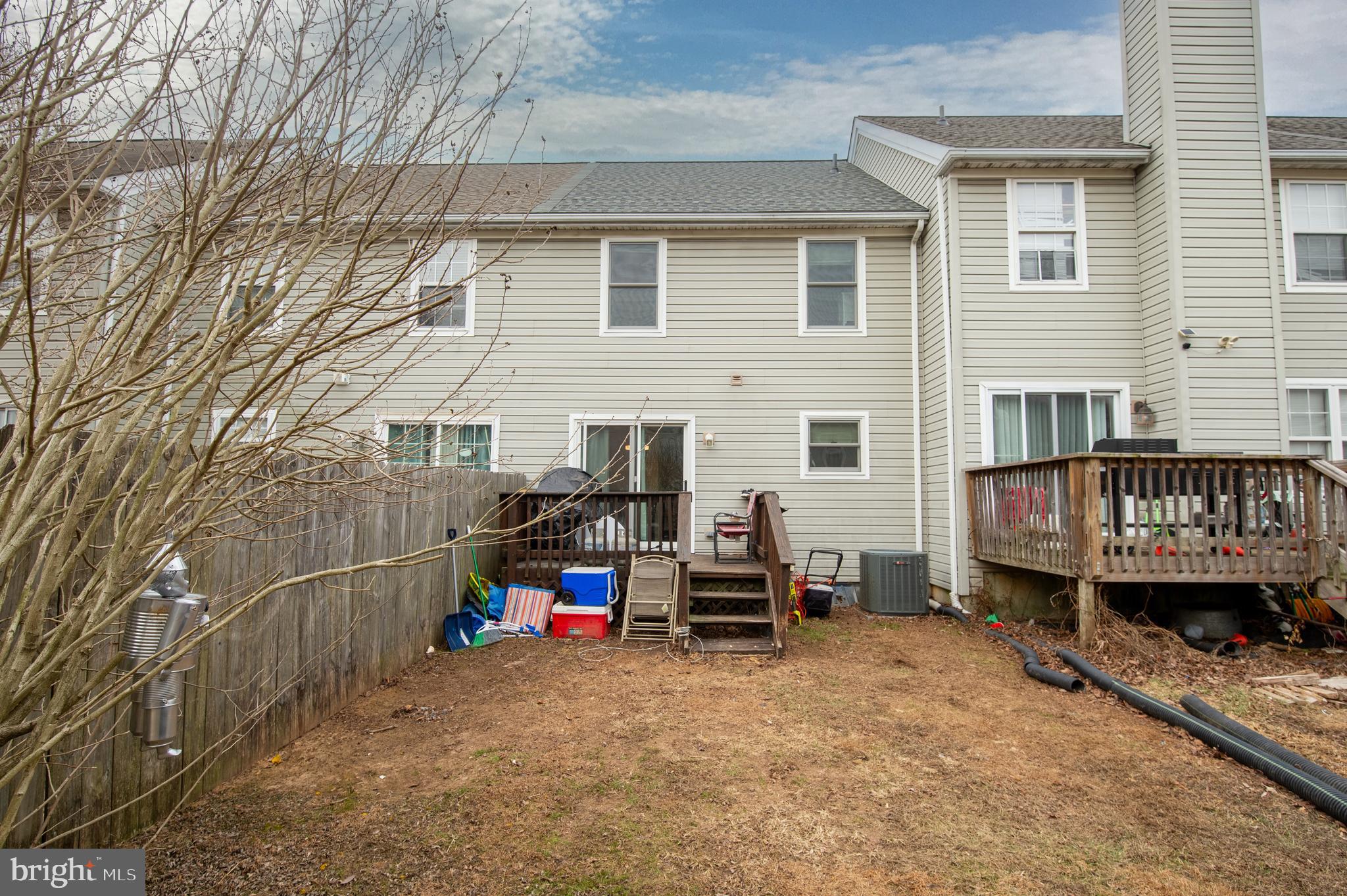 BUTTONWOODS - Residential