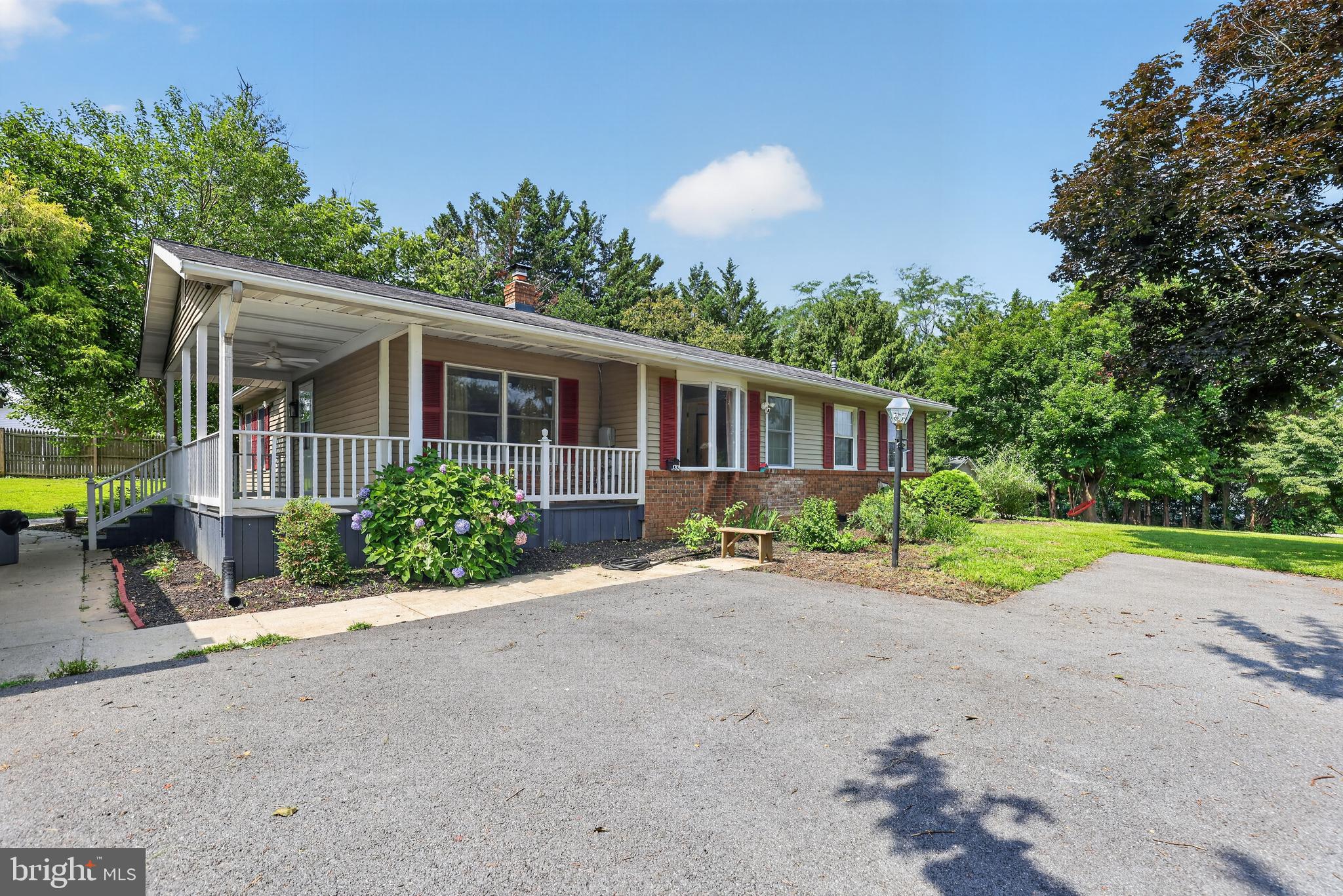 17001 MOSS MEADOW WAY