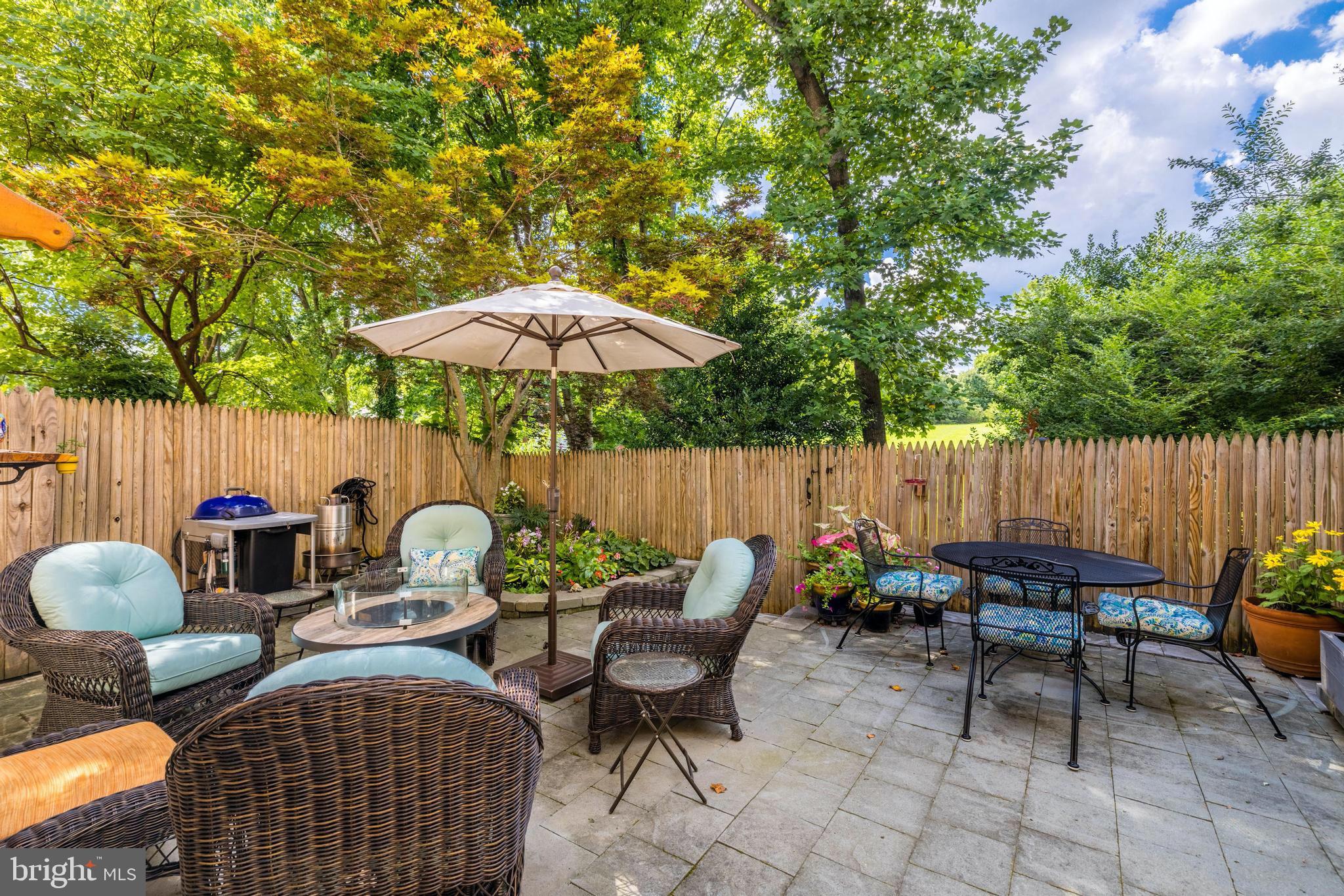 MCLEAN MEWS - Residential