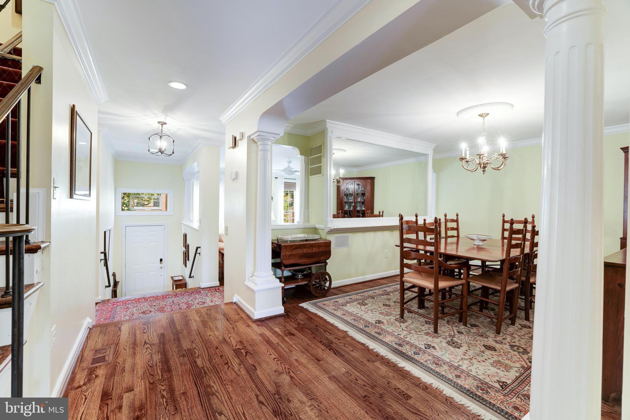 MCLEAN MEWS - Residential