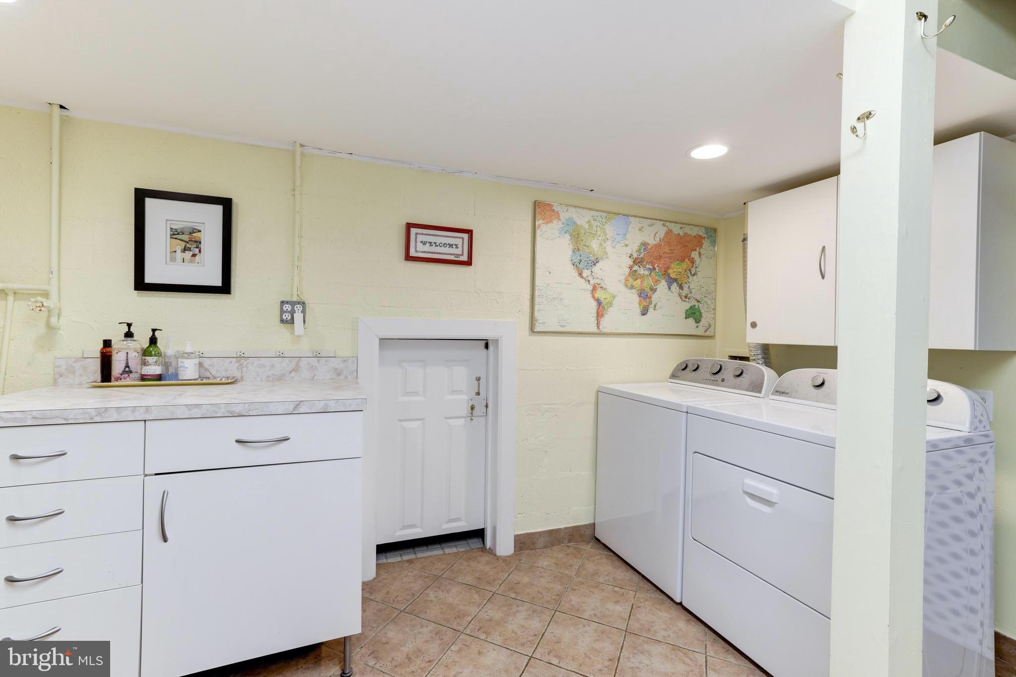 MCLEAN MEWS - Residential