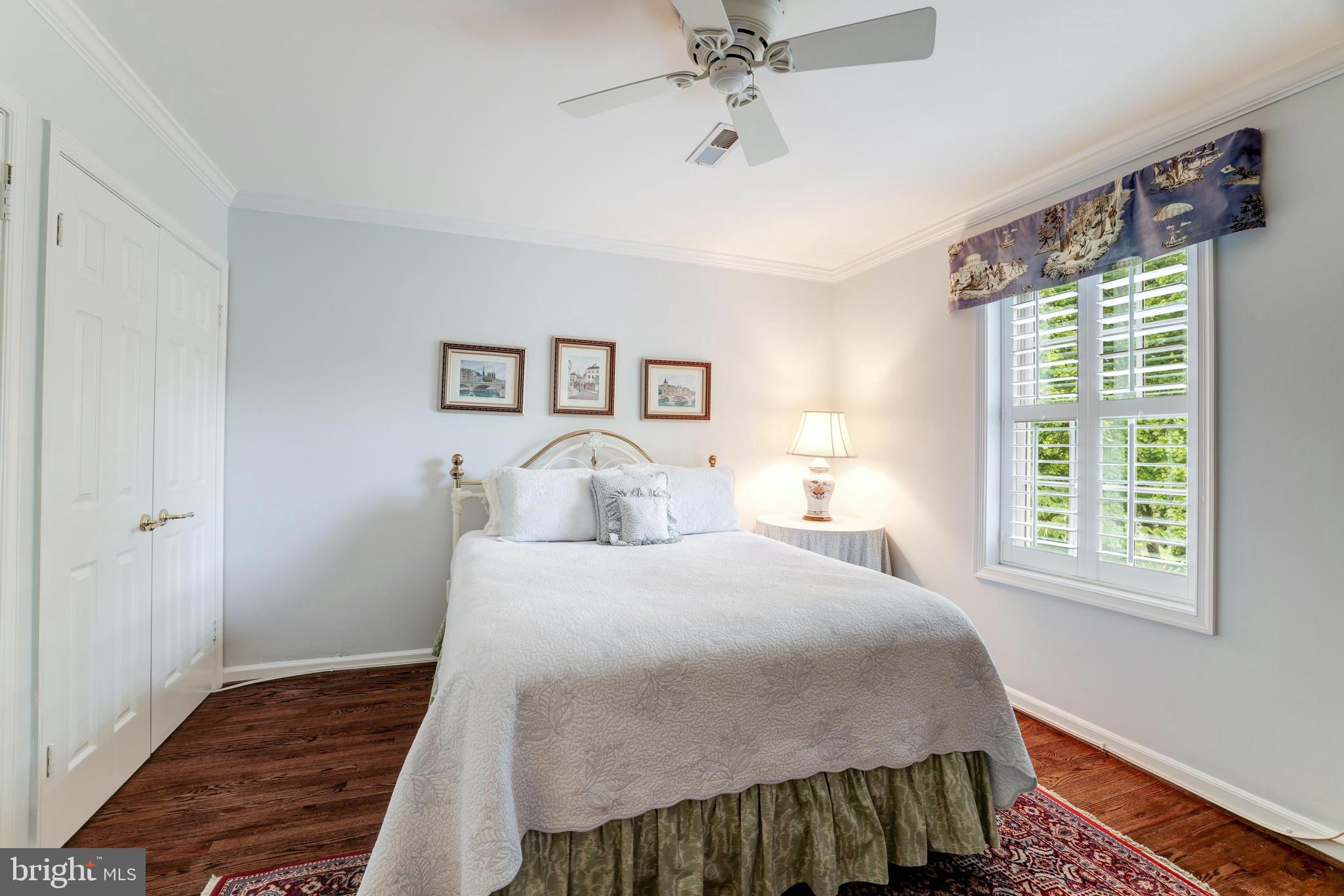 MCLEAN MEWS - Residential